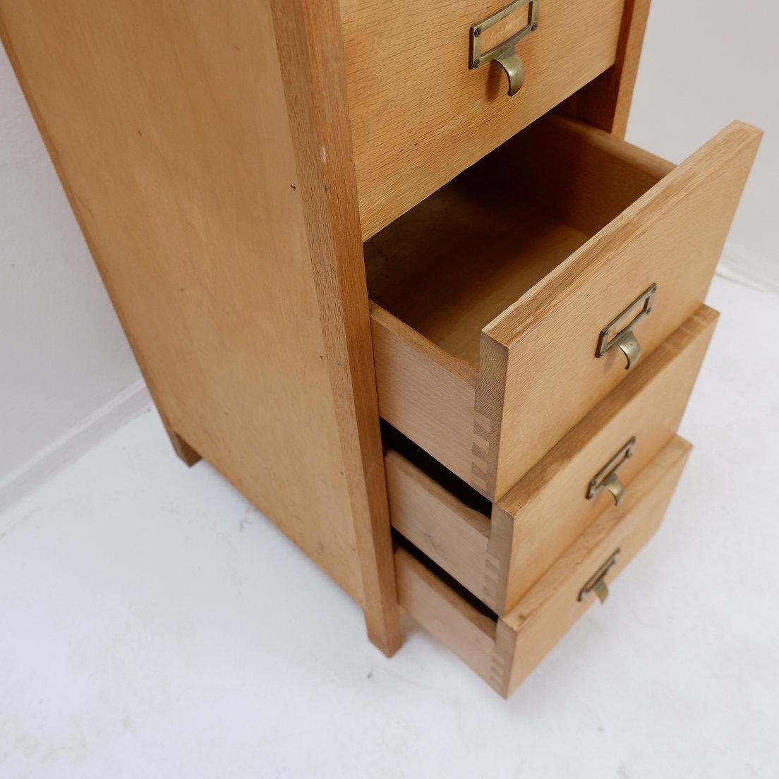 Vintage industrial 5-drawer filing cabinet en vente 7