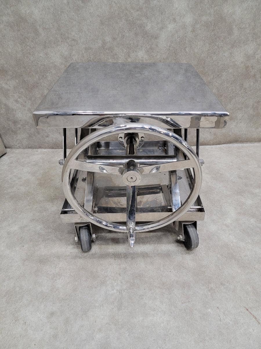 Vintage Industrial Adjustable Chrome Scissor Lift Side End Table In Good Condition In Chicago, IL