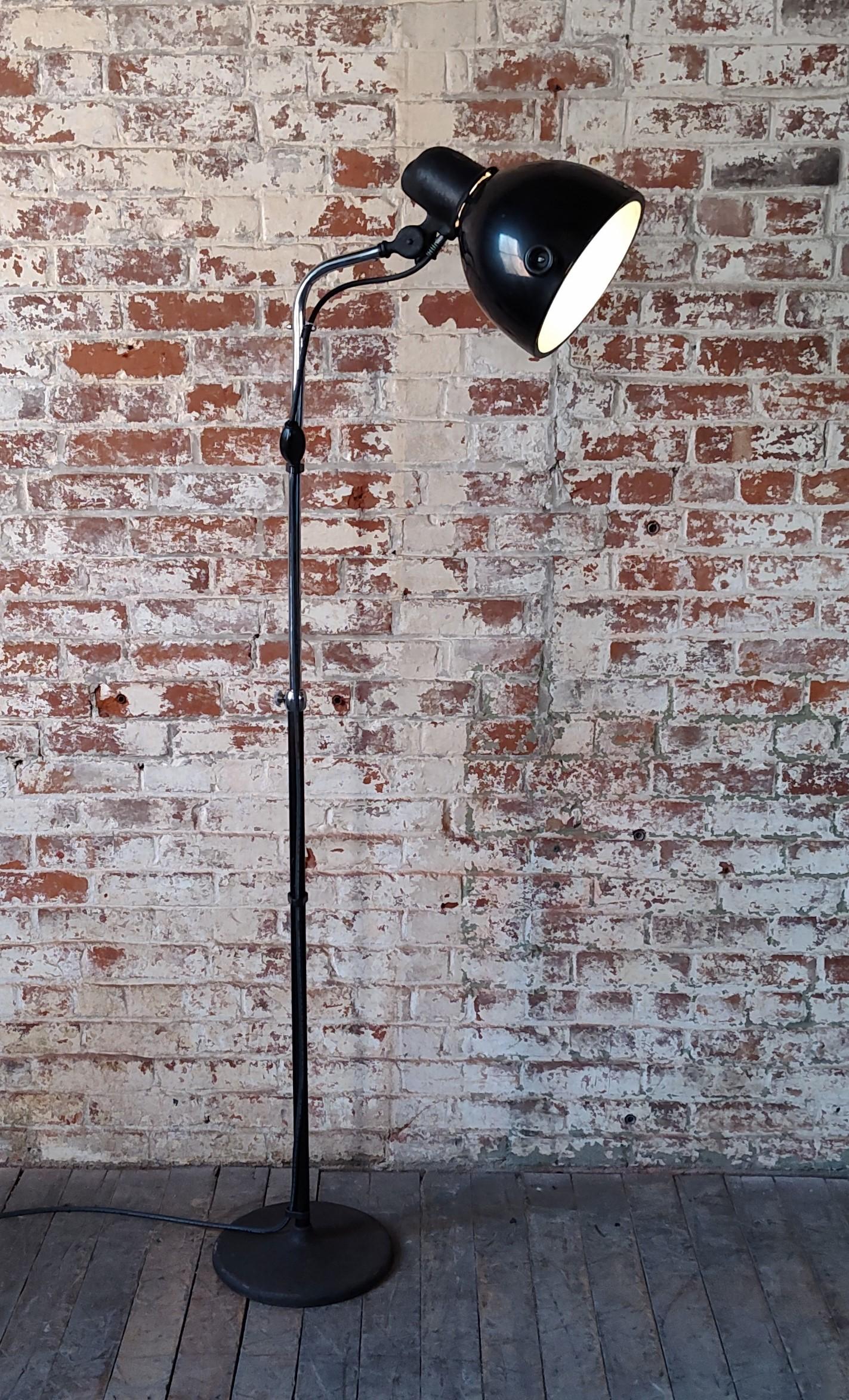 Vintage Model C Medical Floor Lamp by General Electric Corp., Chicago IL

Overall Height: 49