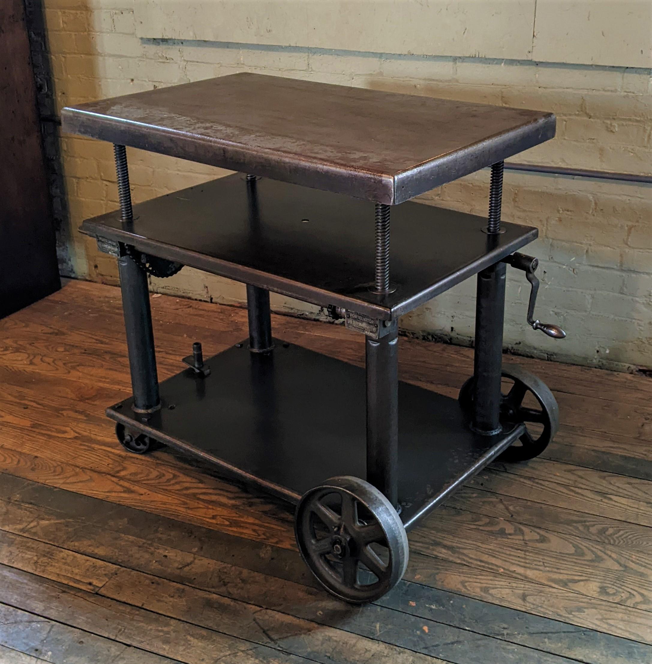 Vintage Industrial Adjustable Metal Die Lift Cart / Table In Good Condition In Oakville, CT