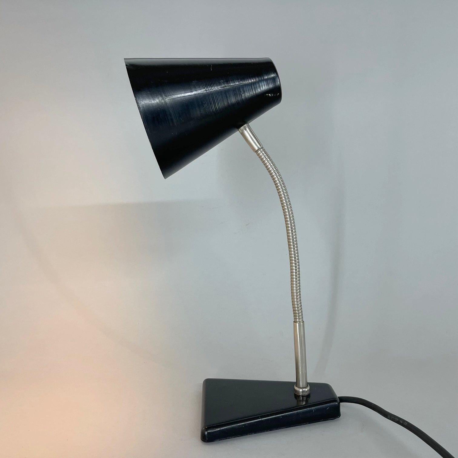 Vintage Industrial Adjustable Table Lamp, 1950's In Good Condition For Sale In Praha, CZ