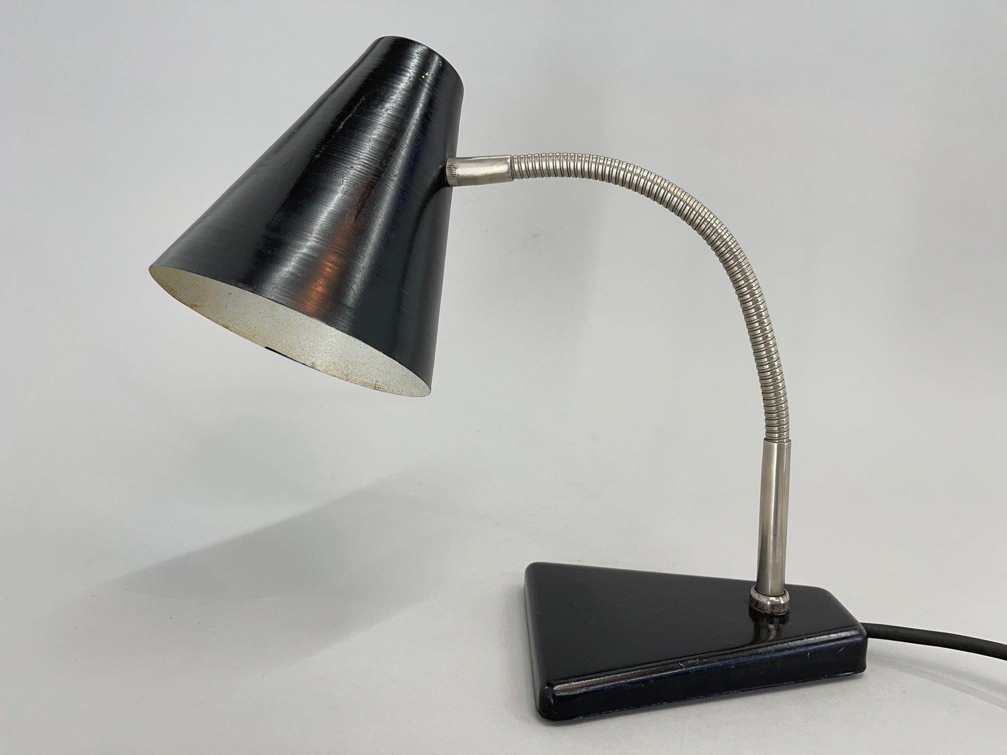 Vintage Industrial Adjustable Table Lamp, 1950's For Sale 2