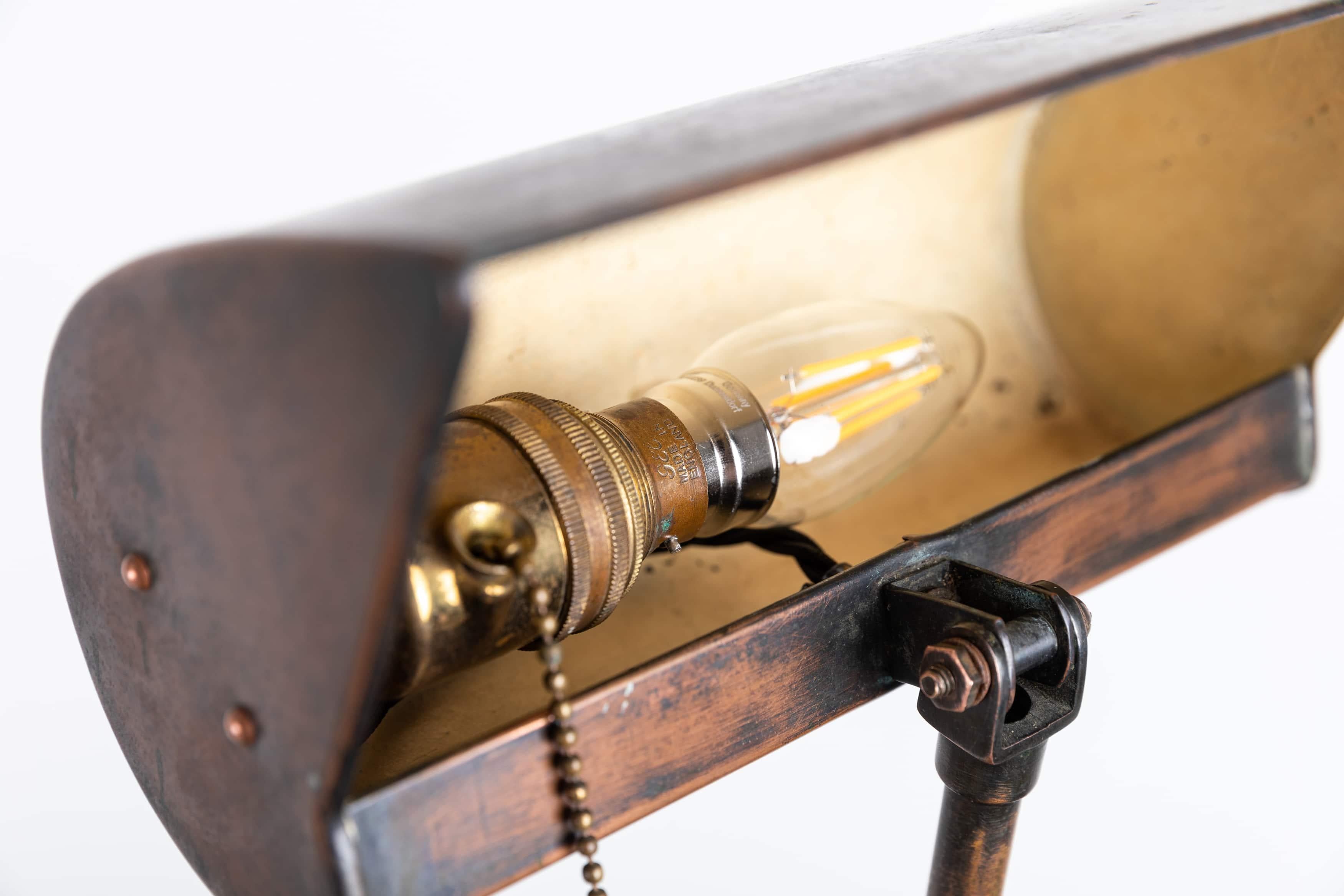 Vintage Industrial Antique Brass GEC Bankers Desk Table Lamp, circa 1920 In Fair Condition In London, GB