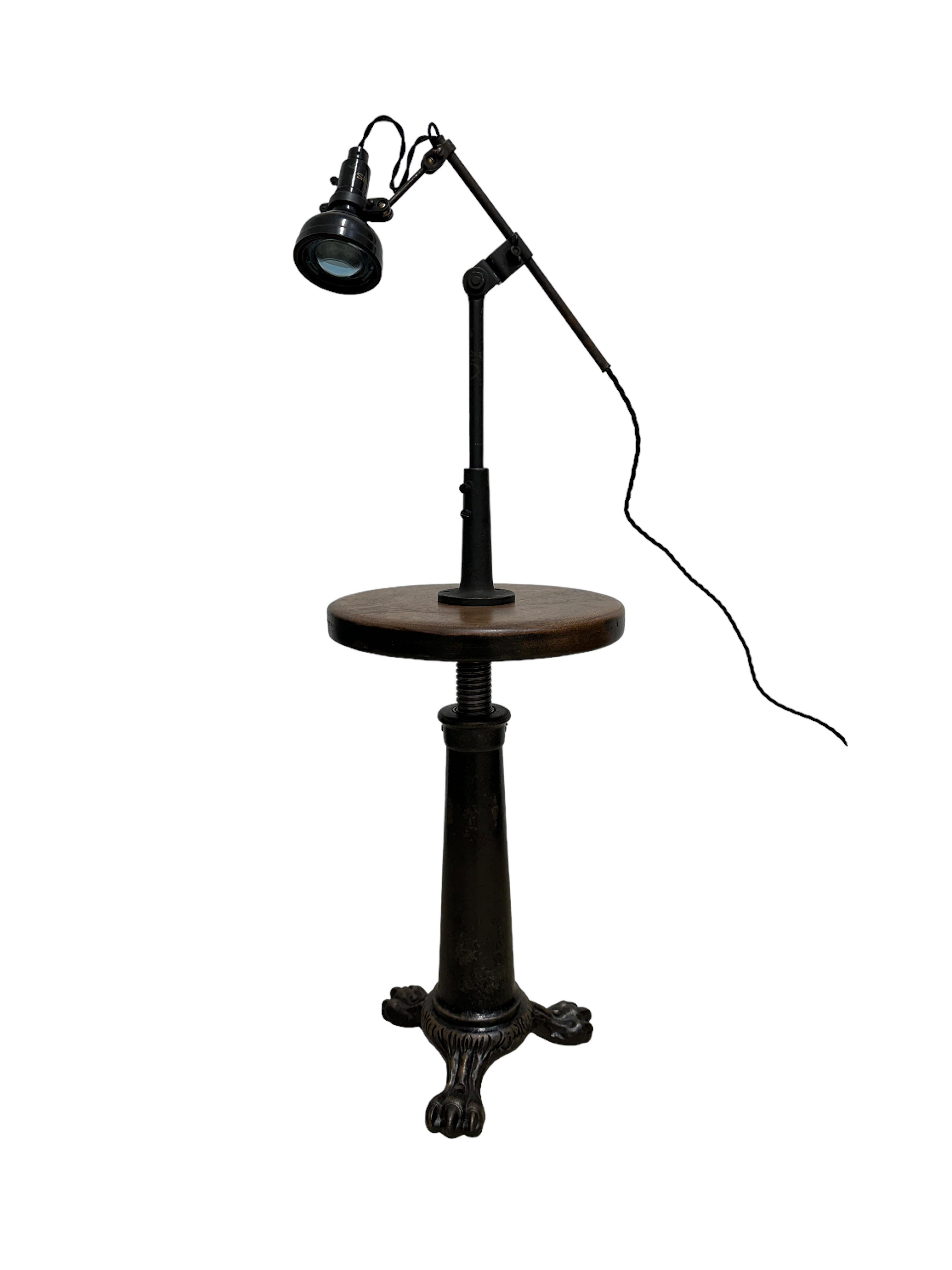 Vintage Industrial Antiguo Pie de Garra Victoriano Taburete de Hierro Fundido para Coser Singer en venta 2