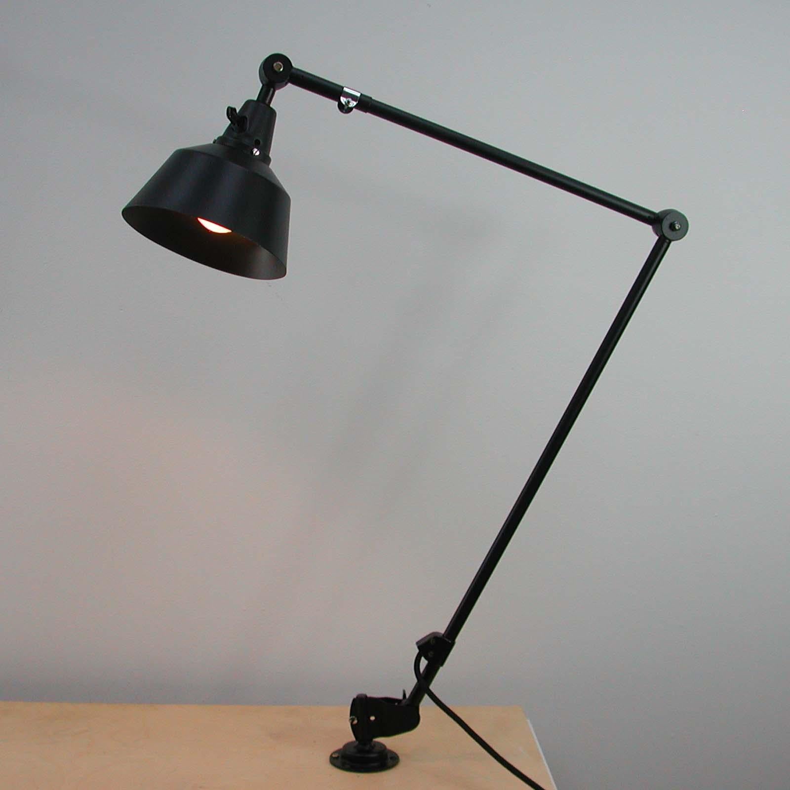 Vintage Industrial Articulated Black Work Lamp by Curt Fischer for Midgard For Sale 3