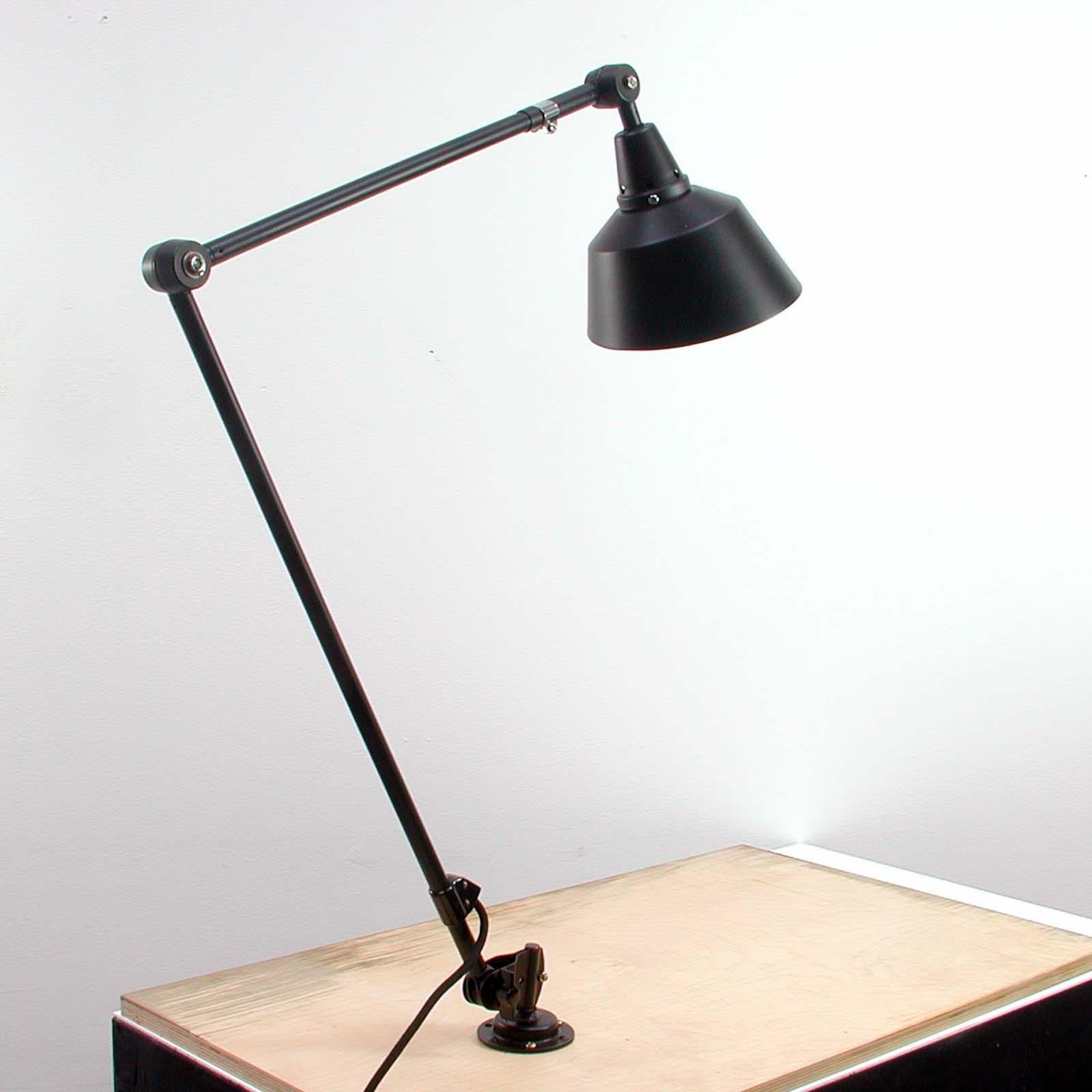 Vintage Industrial Articulated Black Work Lamp by Curt Fischer for Midgard For Sale 5