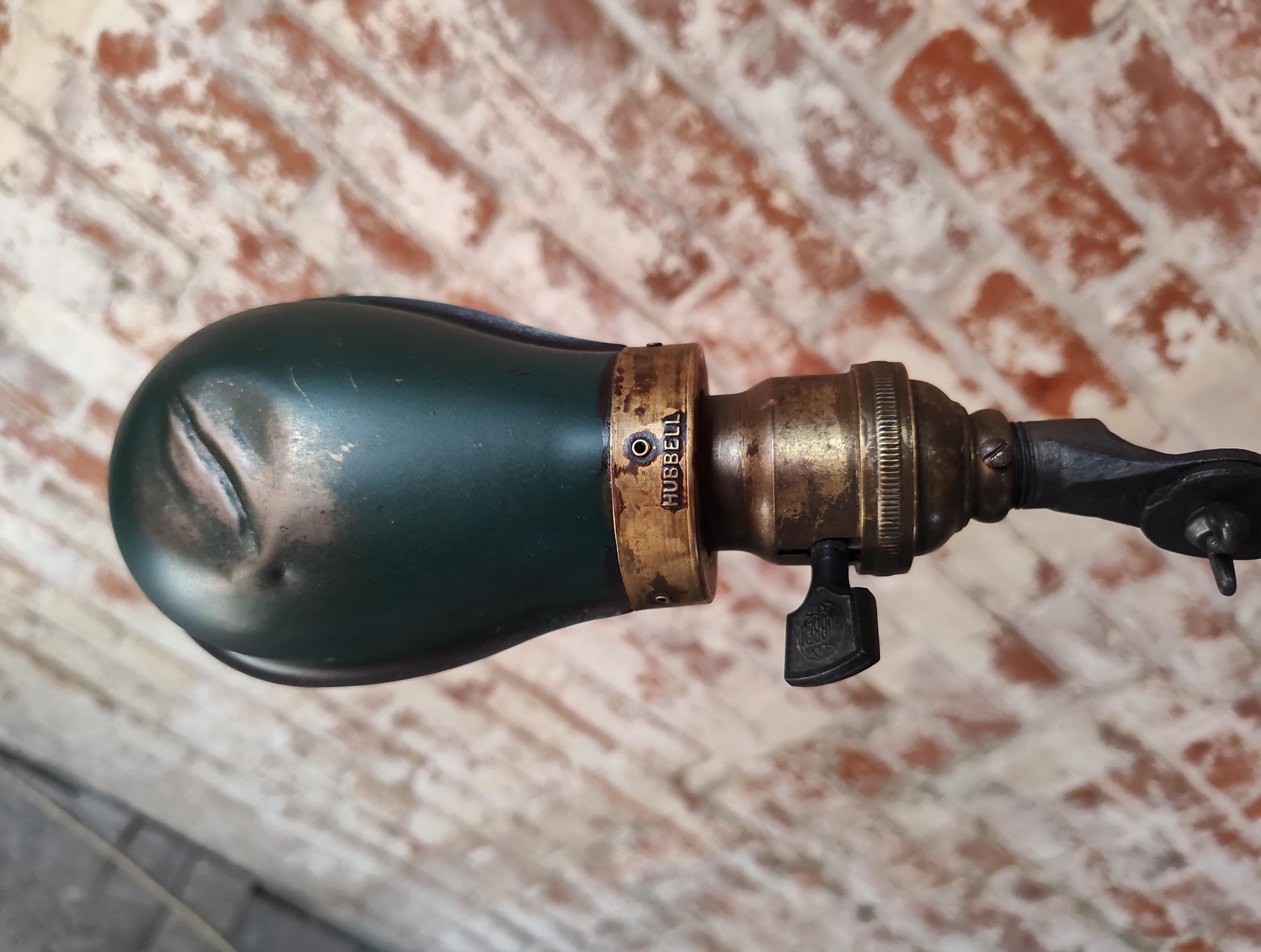 Vintage Industrie Stehlampe mit Gelenk im Angebot 3
