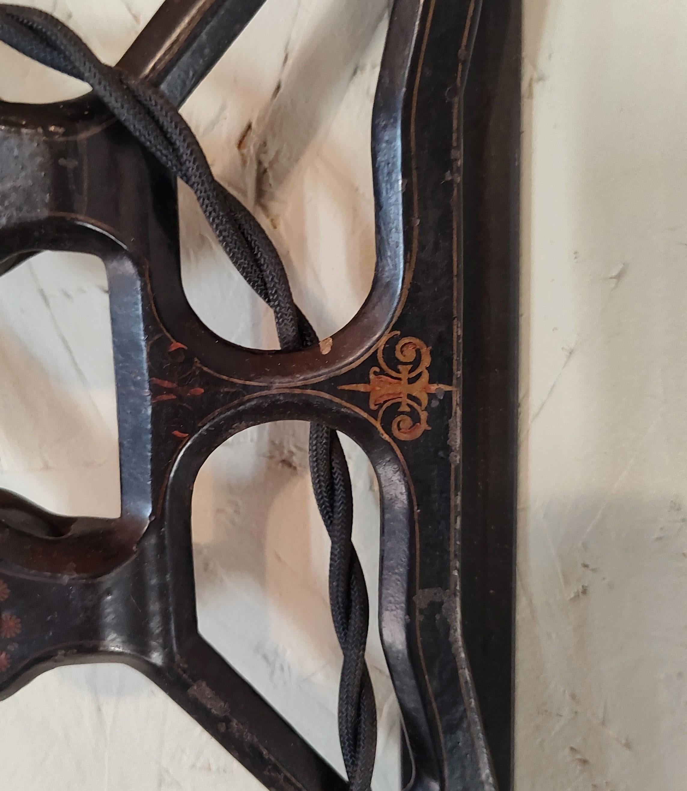 Lampe murale articulée industrielle vintage avec abat-jour en verre mercuré en vente 10