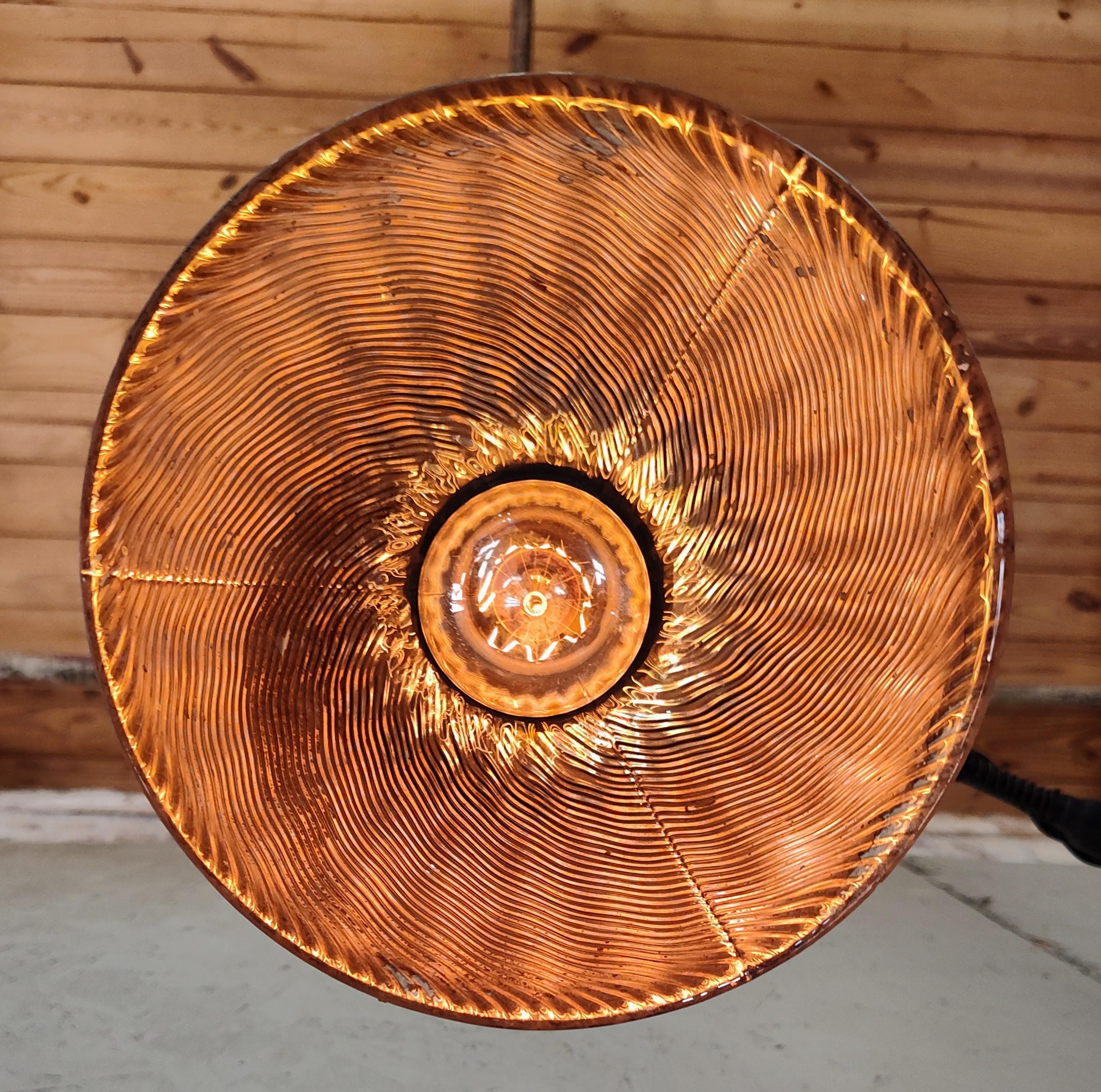 Lampe murale articulée industrielle vintage avec abat-jour en verre mercuré en vente 12