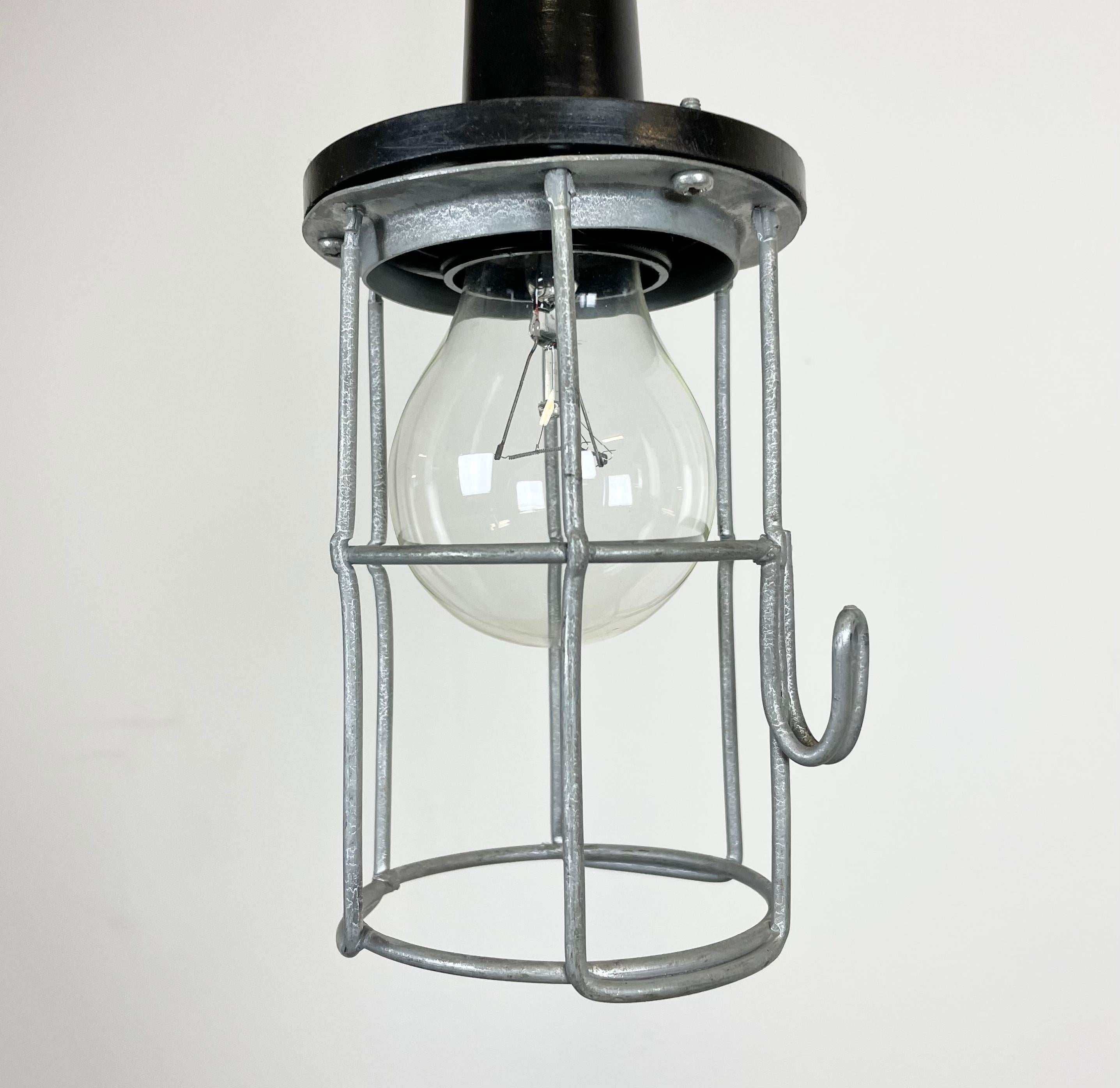 20th Century Vintage Industrial Bakelite Hanging Work Light, 1960s For Sale