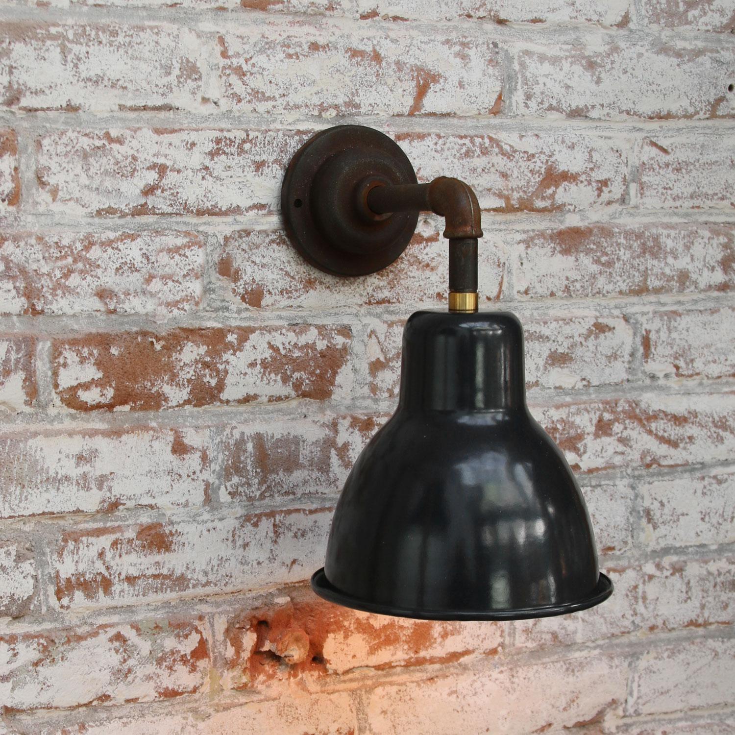 Vintage Industrial Black Enamel Cast Iron Wall Light Scones In Good Condition In Amsterdam, NL