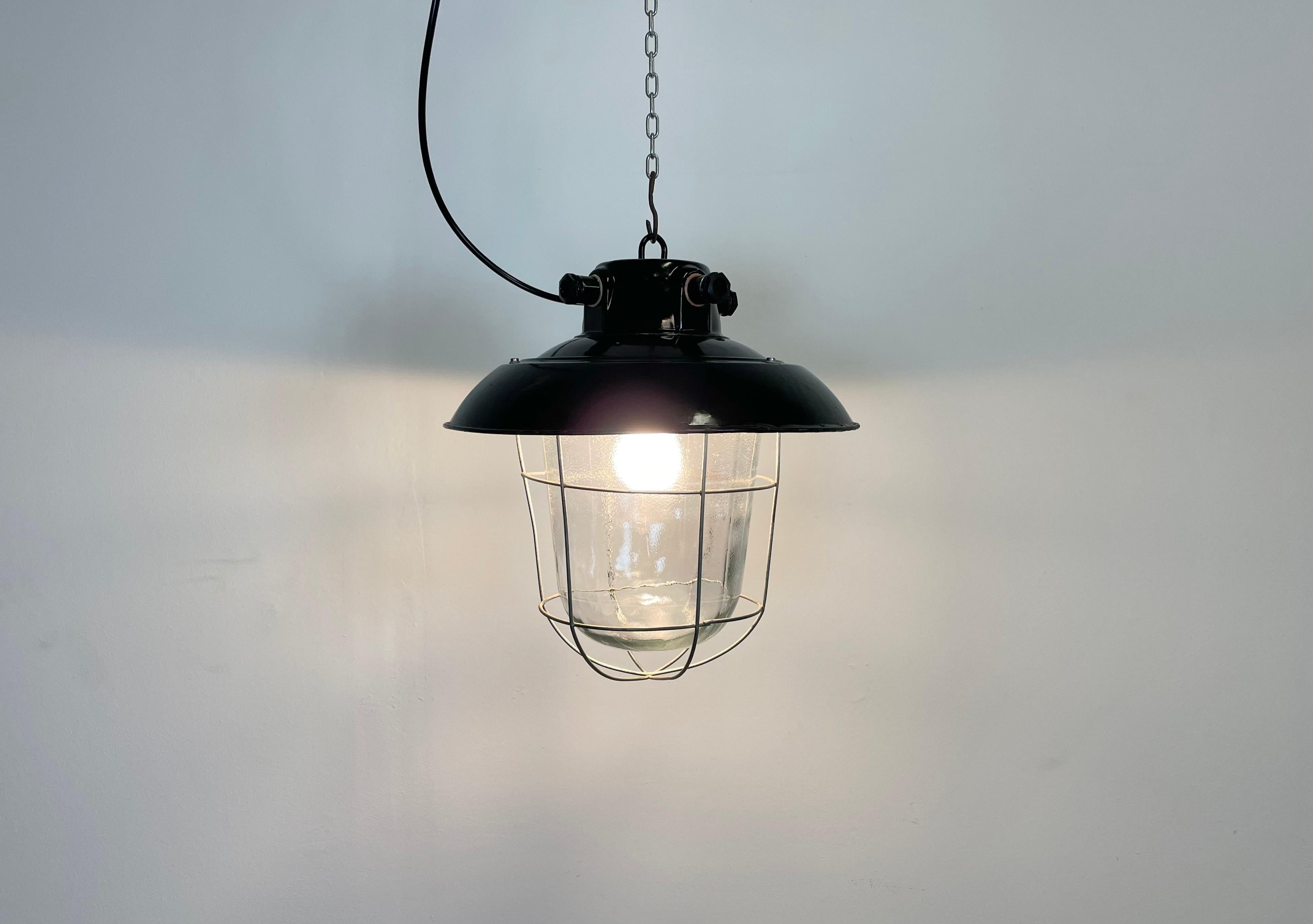 Vintage Industrial Black Enamel Factory Hanging Lamp, 1960s For Sale 4