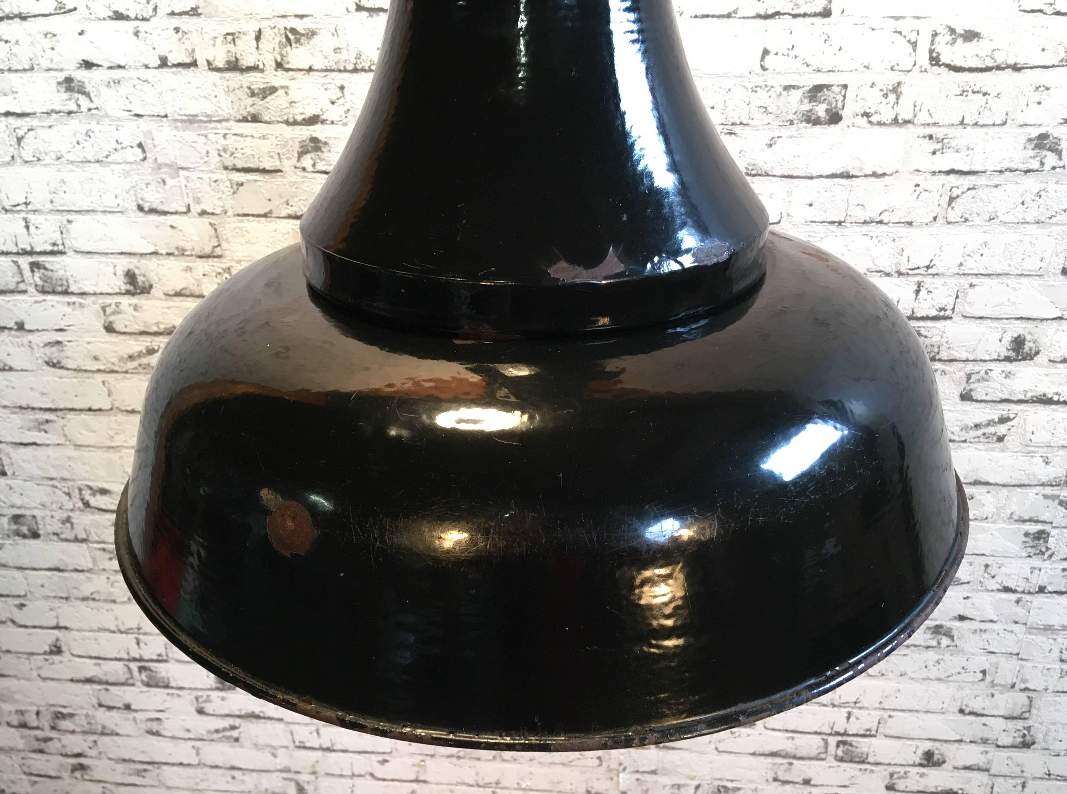 Vintage Industrial Black Enamel Pedant Lamp, Bauhaus, 1920s 1