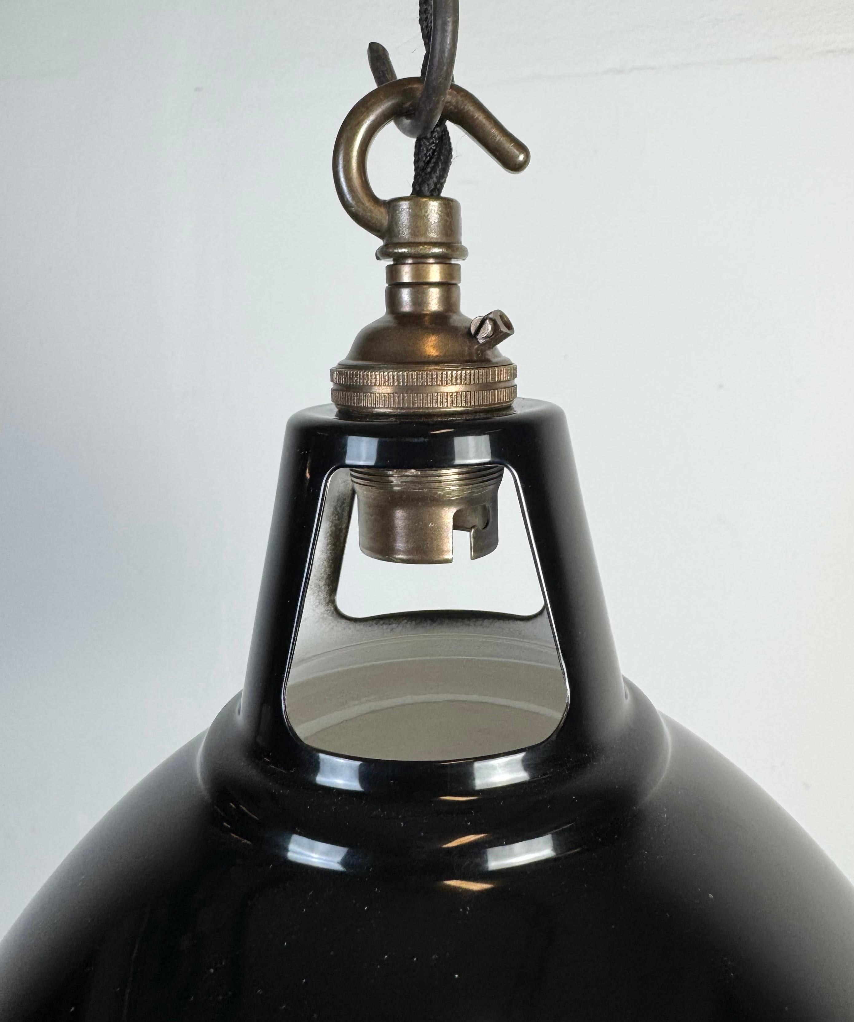 Vintage Industrial Black Painted Pendant Lamp, 2000s In Good Condition For Sale In Kojetice, CZ