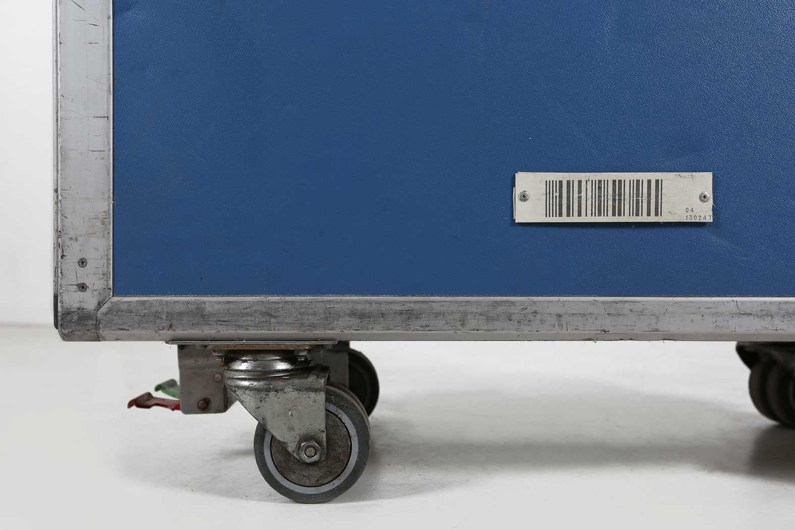 Vintage Industrial blue Airplane trolley, The Netherlands ca. 1980 For Sale 3