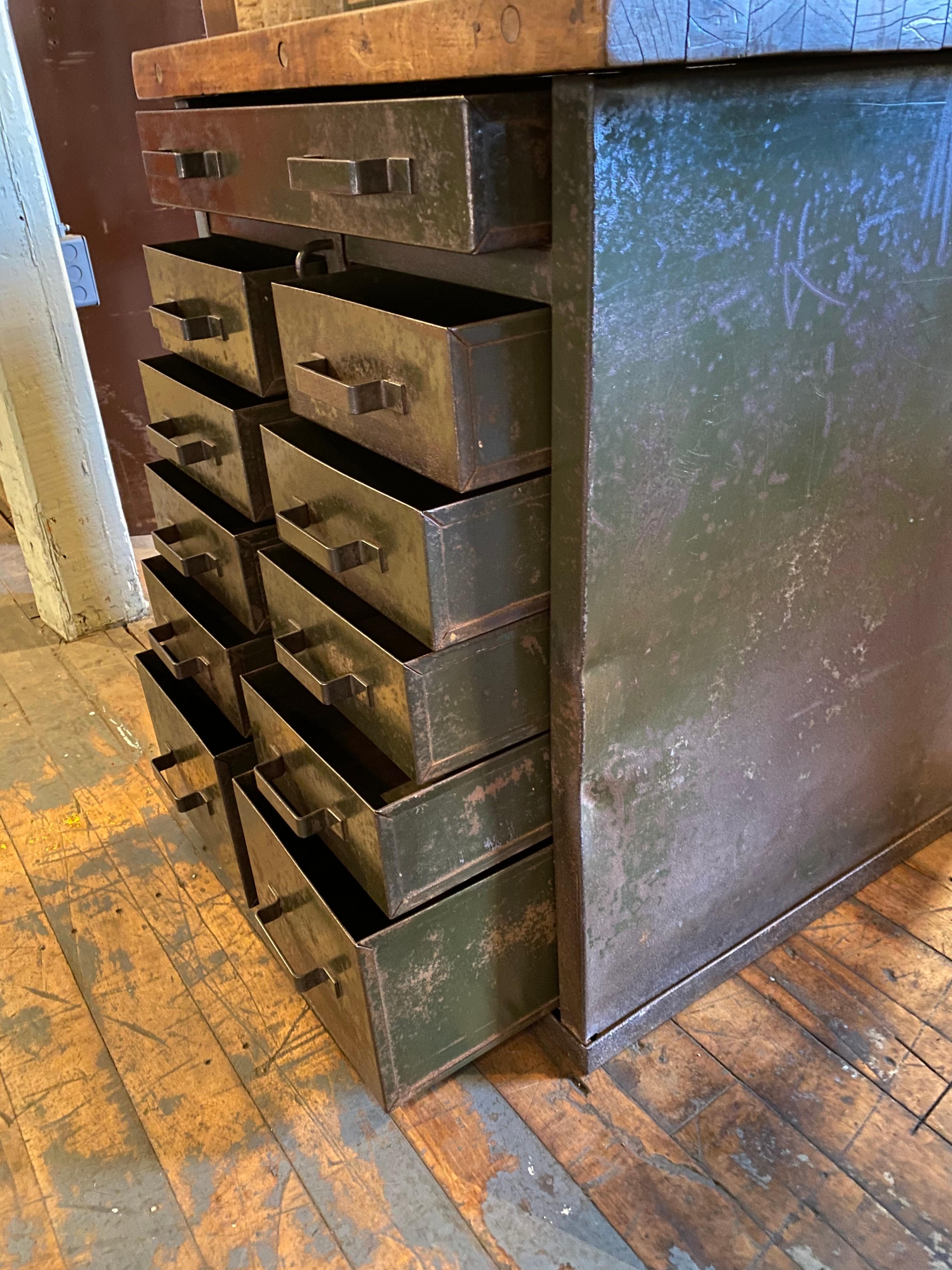 Vintage Industrial Cabinet In Good Condition In Oakville, CT