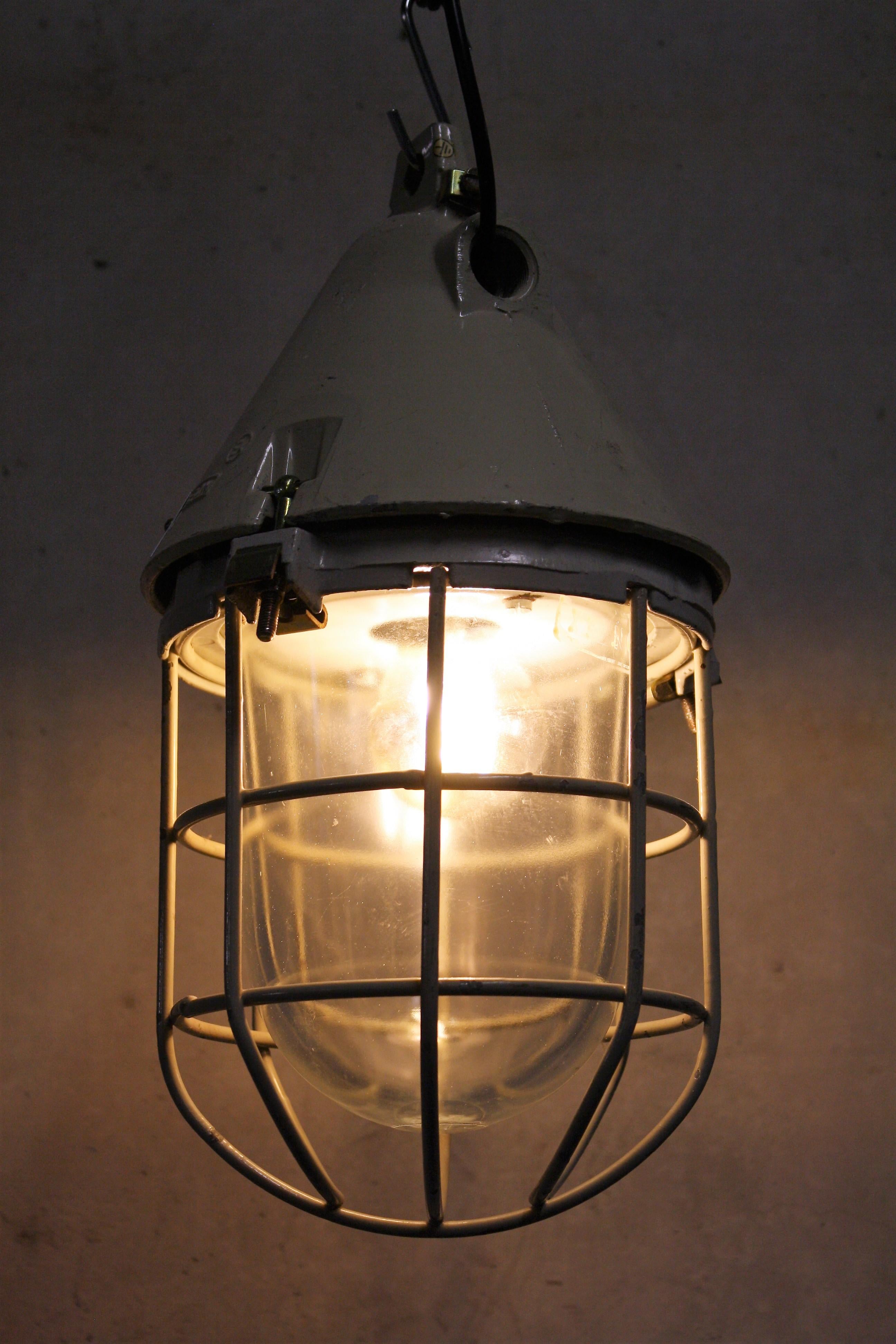 bully lamp