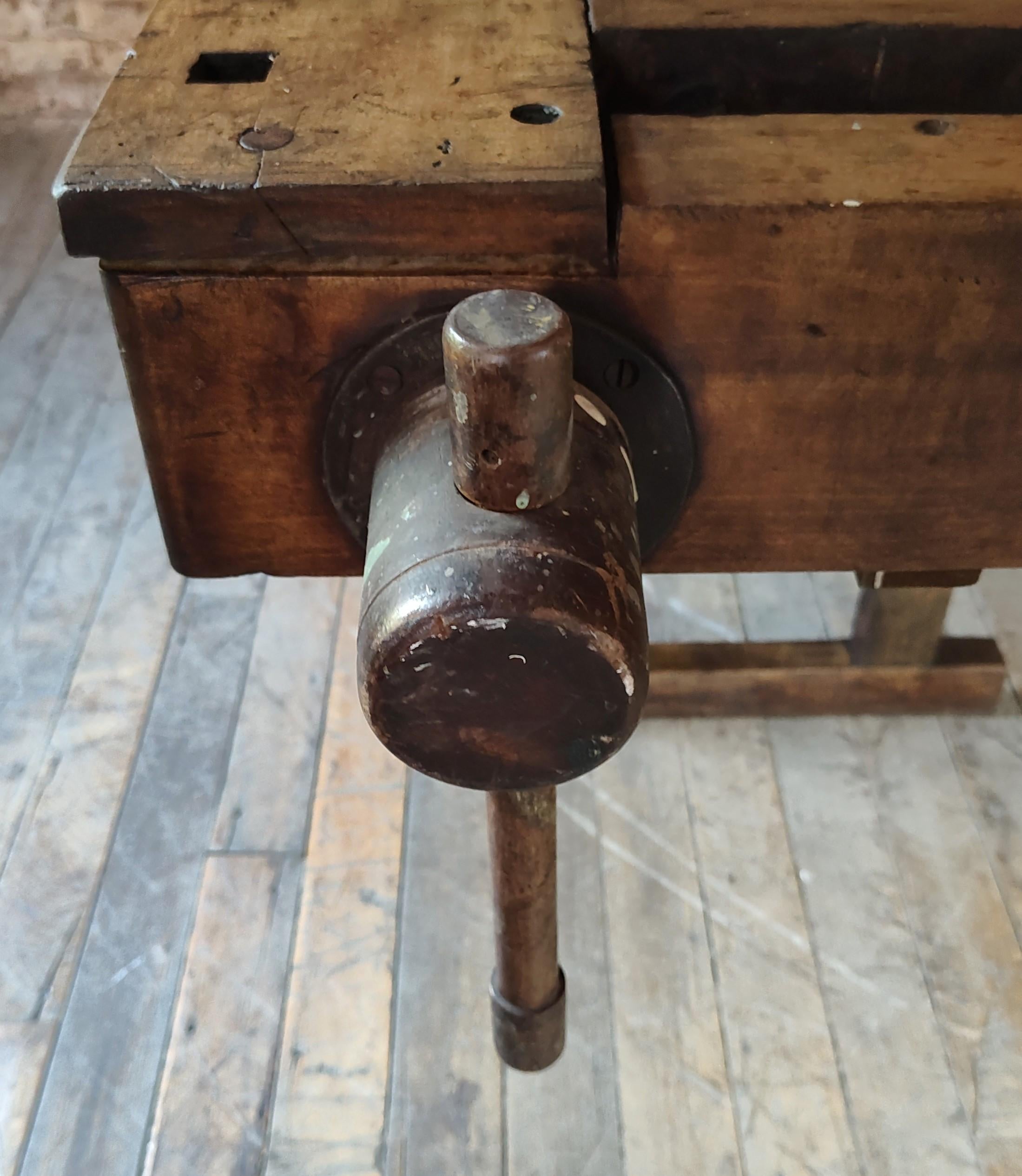 Banco de trabajo de carpintero industrial vintage 5