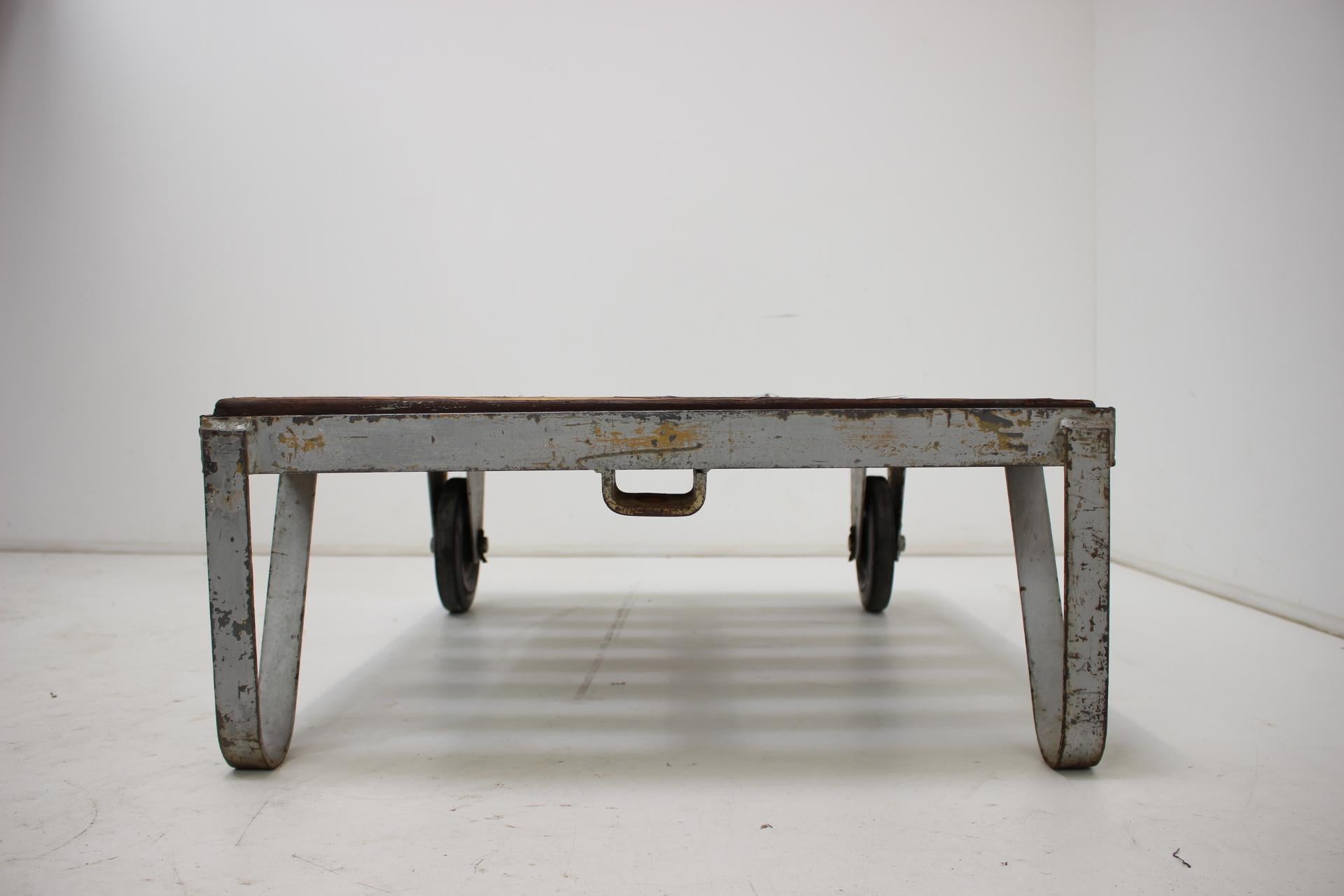 Metallo Carrello industriale vintage, anni '50, Cecoslovacchia in vendita