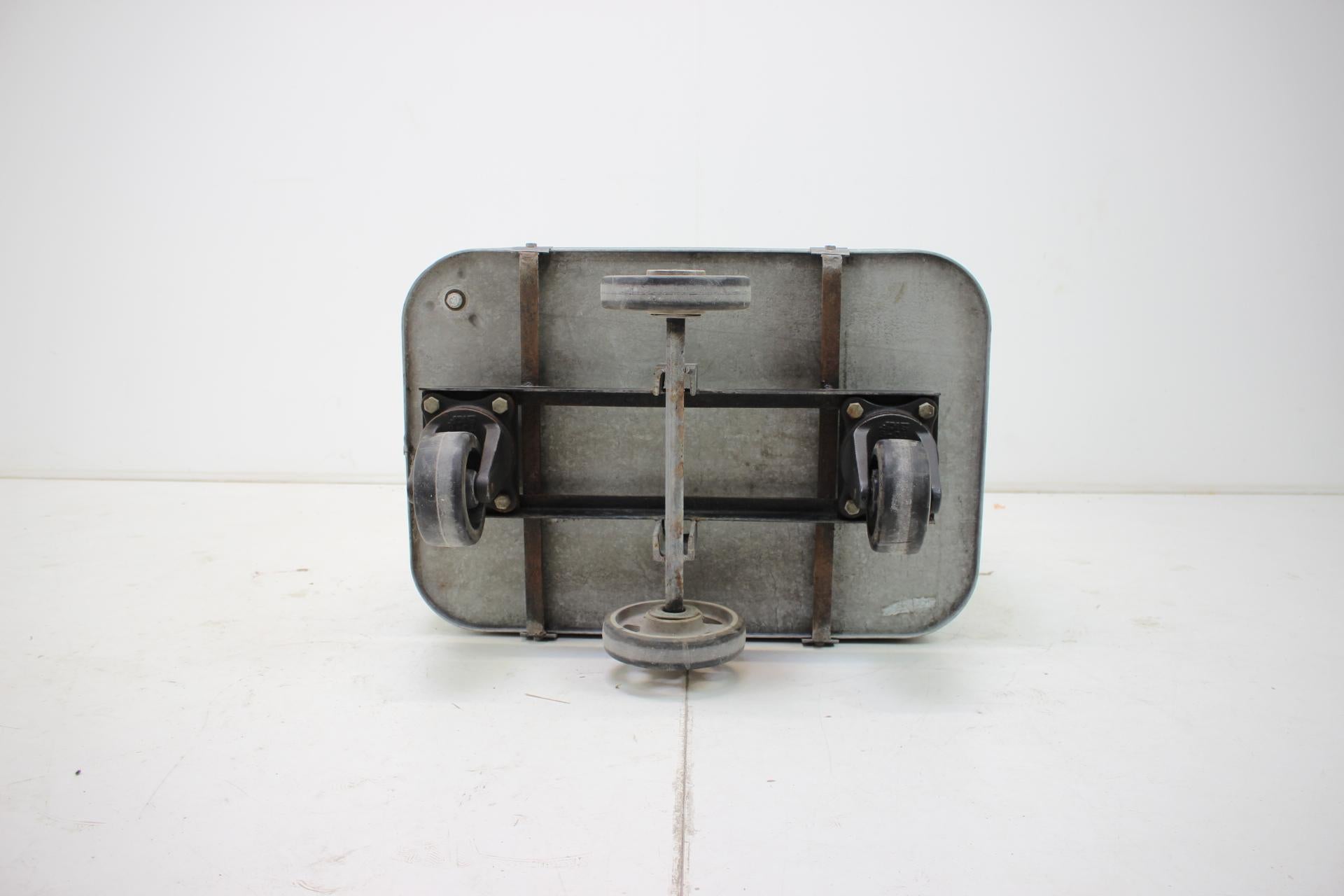 Carro industrial vintage de KOVO BZENEC, años 50, Checoslovaquia en venta 3