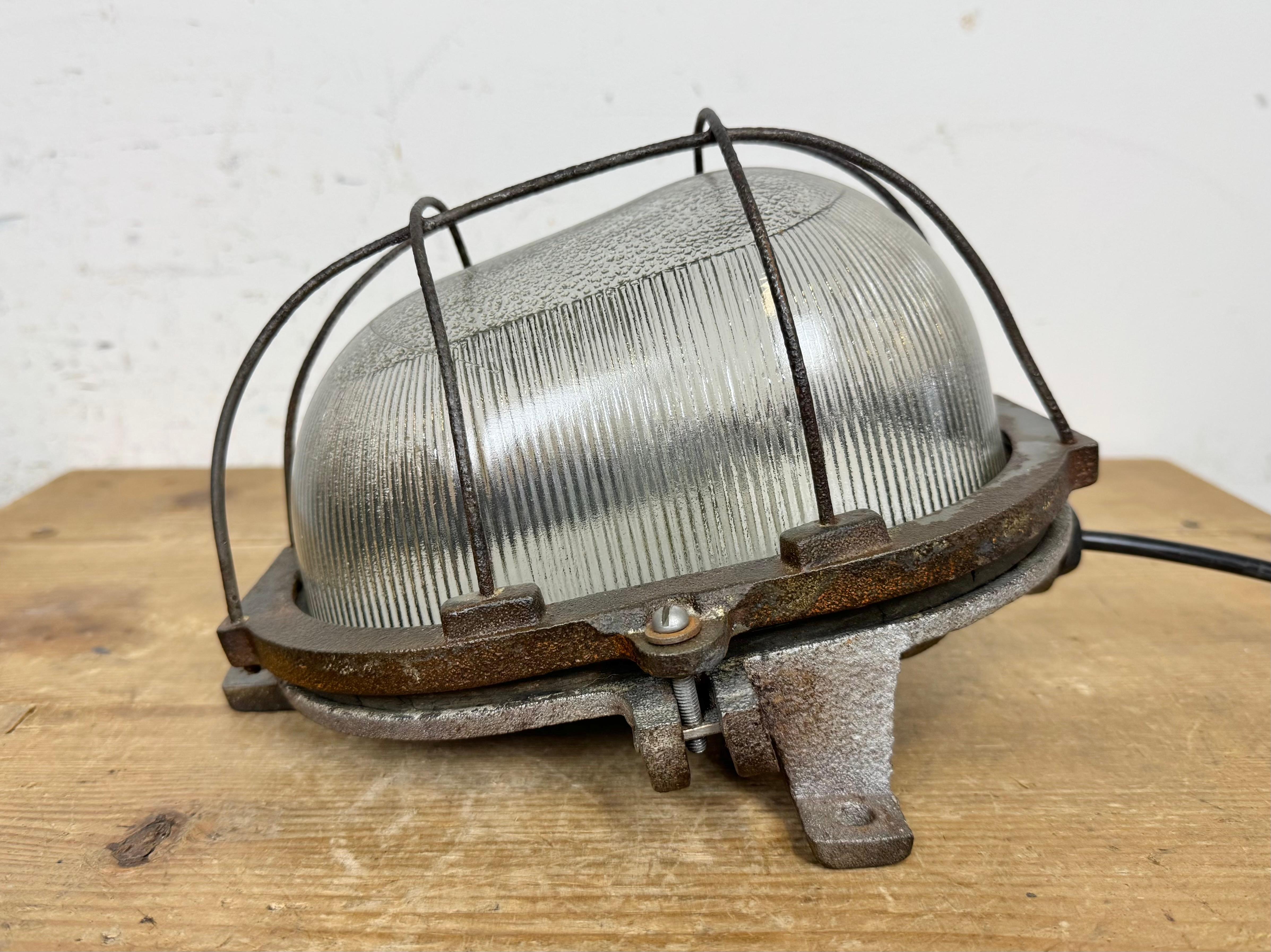 Polish Vintage Industrial Cast Iron Wall Light, 1960s For Sale