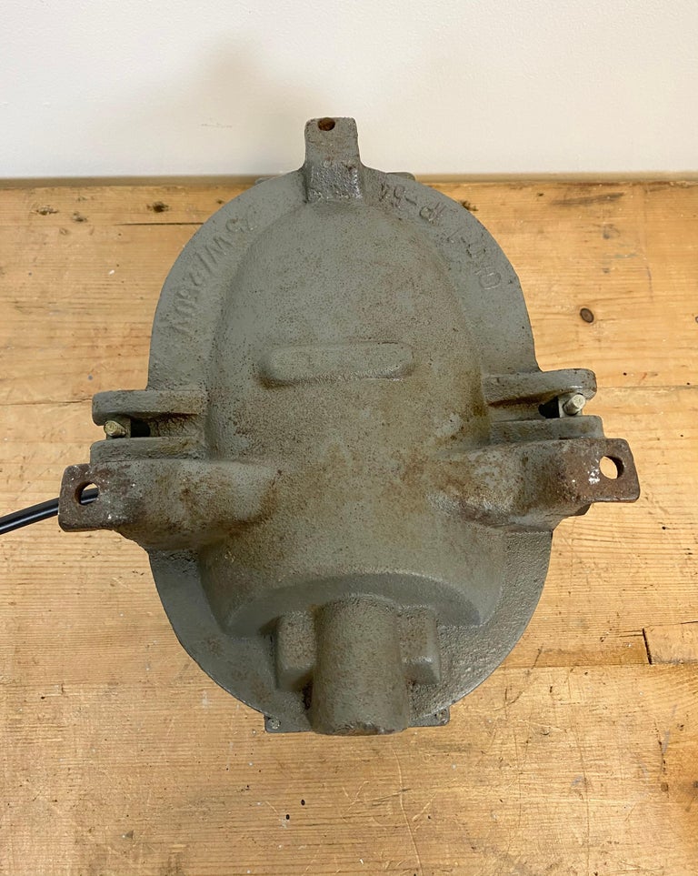 Vintage Industrial Cast Iron Wall Light, 1960s 4
