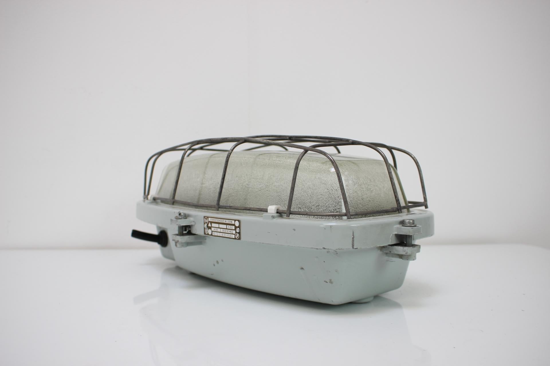 Vintage Industrial Ceiling Lamp Typ 511 32 01, Czechoslovakia, 1960's In Good Condition For Sale In Praha, CZ
