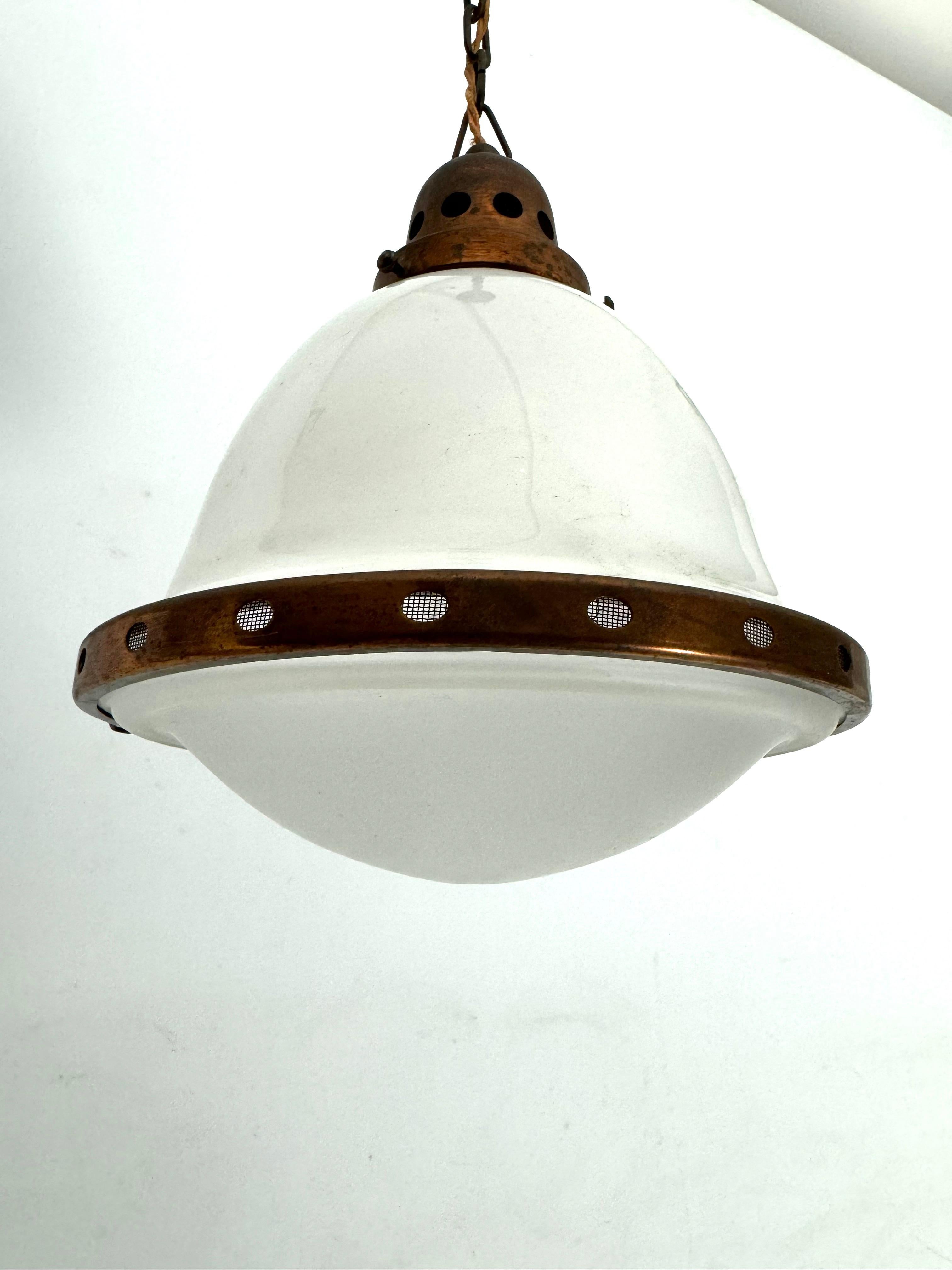 Vintage Industrial chandelier in copper and milk glass. Italy 1950s For Sale 1