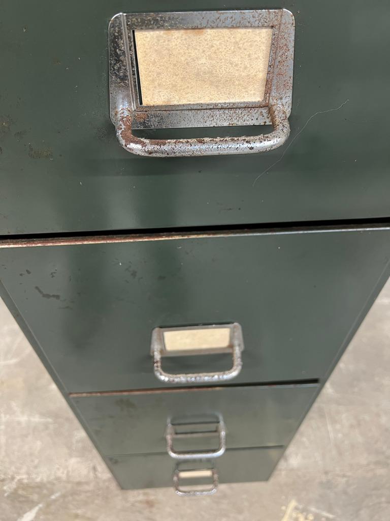 Armadietto in metallo Harvey Milner Filing in stile industriale chic vintage in vendita 1