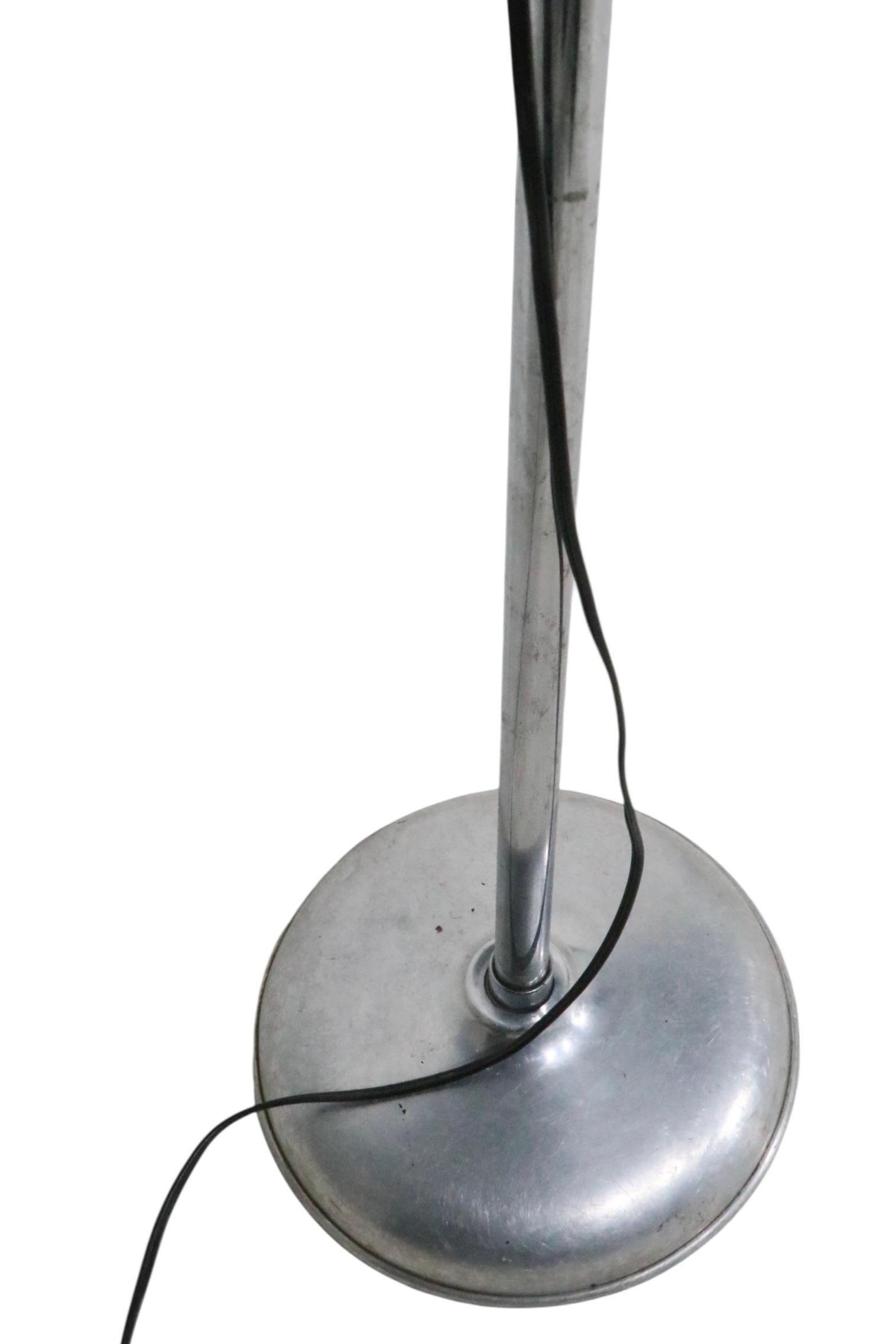 Vintage Industrial Chrome and Aluminum Gooseneck Floor Lamp c 1950/60's For Sale 5