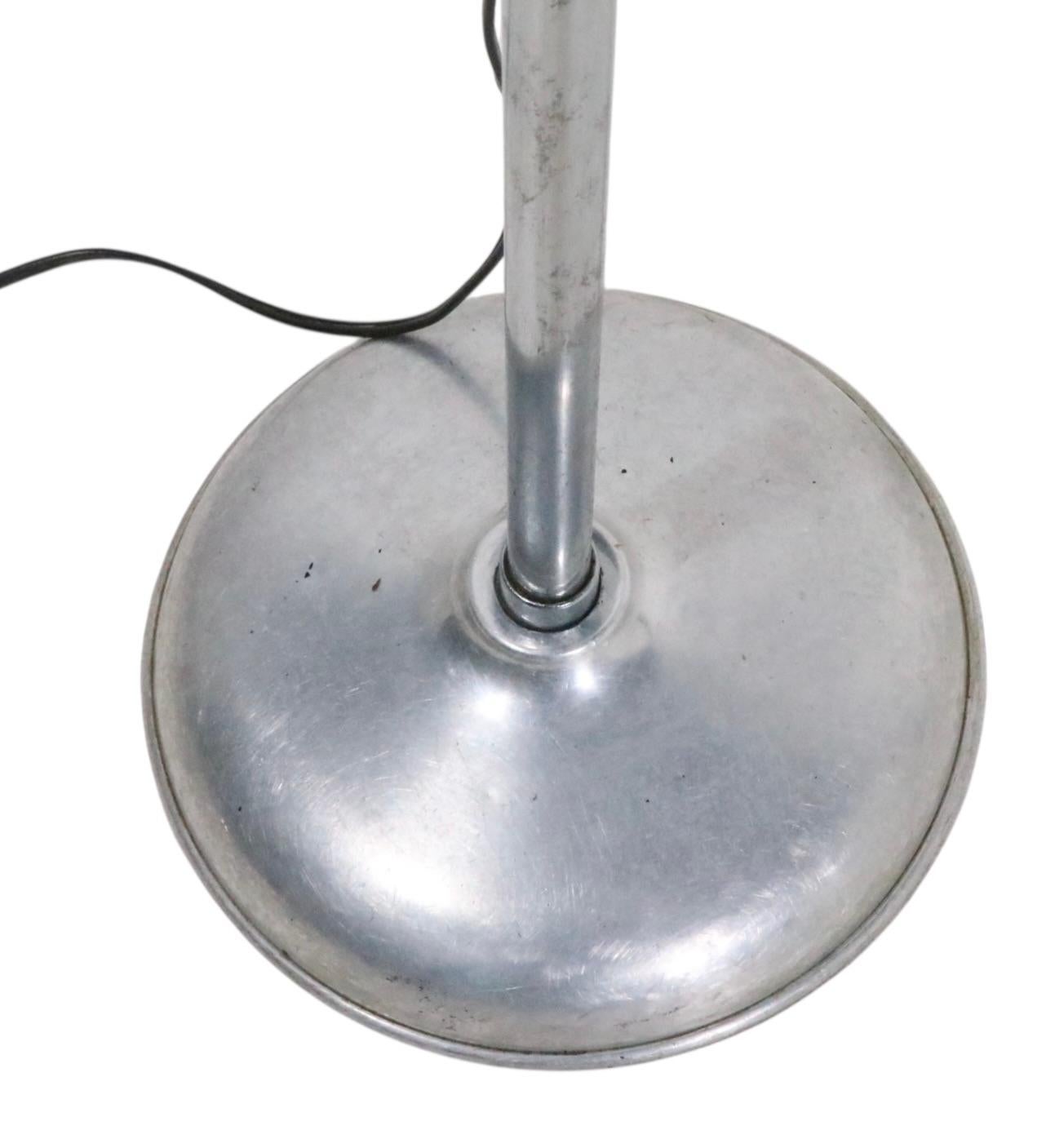 Vintage Industrial Chrome and Aluminum Gooseneck Floor Lamp c 1950/60's For Sale 4