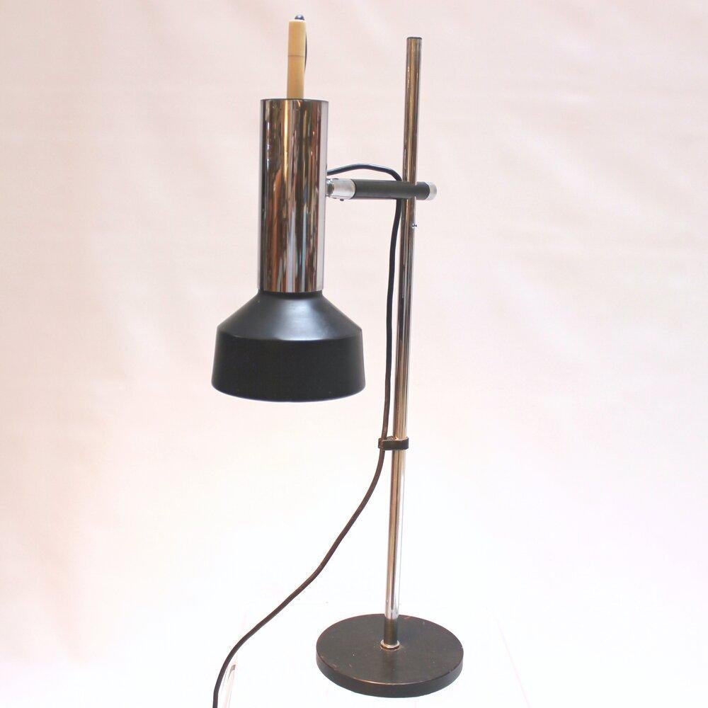 Metal Vintage Industrial Chrome and Black Articulating Task Lamp For Sale