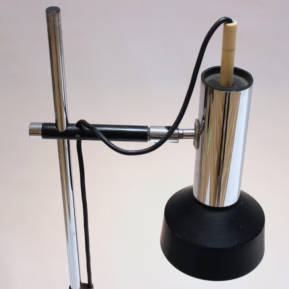 Vintage Industrial Chrome and Black Articulating Task Lamp For Sale 3