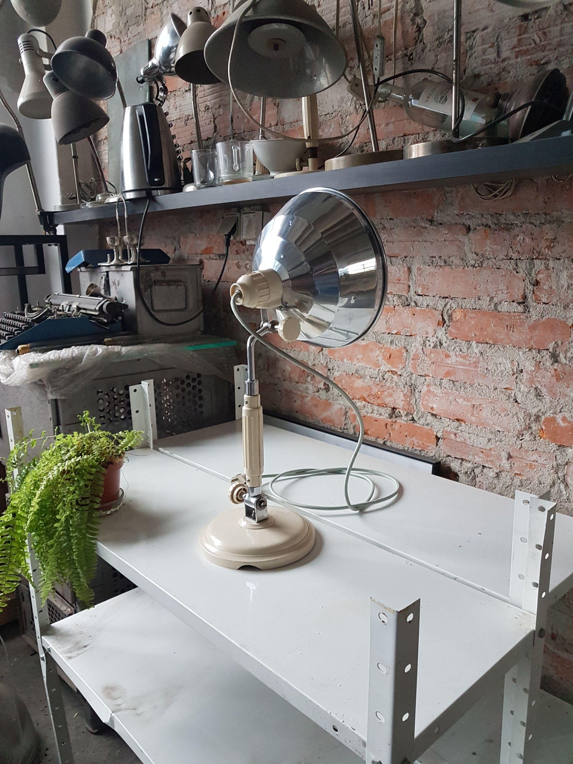 Vintage Industrial Chrome Table Stand Wall Lamp In Excellent Condition For Sale In Bydgoszcz, PL