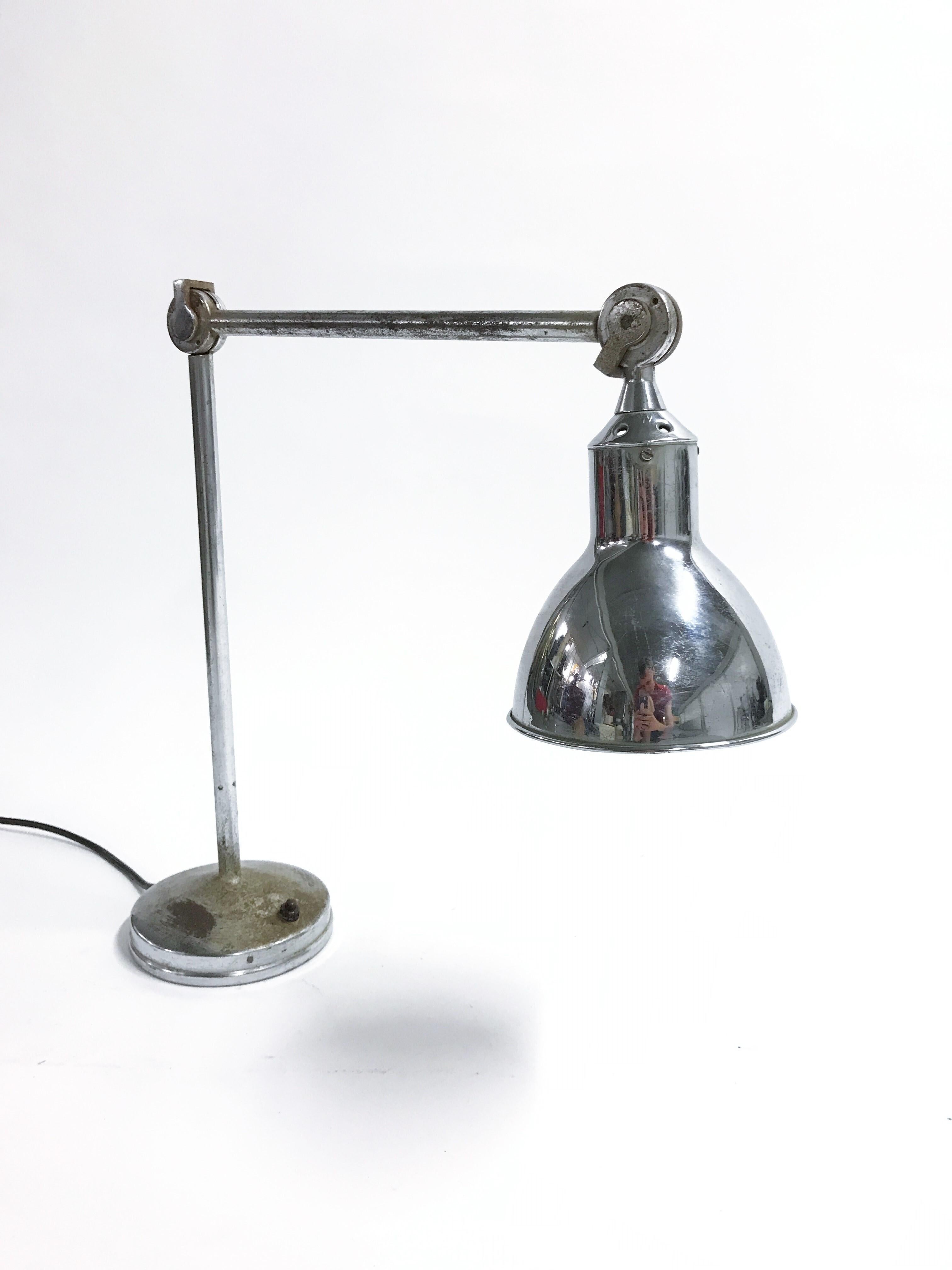 Lámpara de trabajo industrial vintage cromada de AGI, años 30 en venta 4