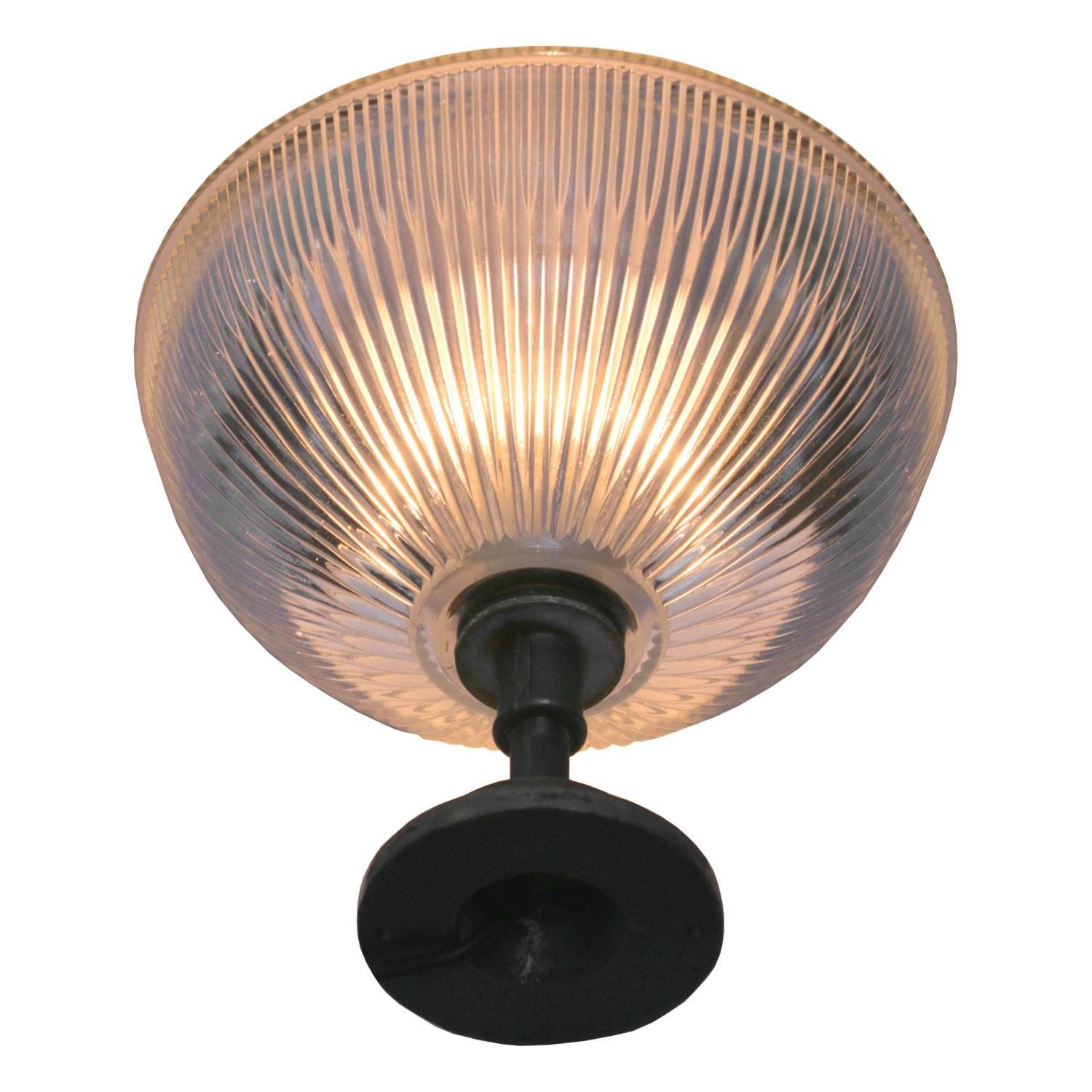 Vintage Industrial Clear Holophane Glas Gusseisen Wandleuchten Lampen im Zustand „Gut“ im Angebot in Amsterdam, NL