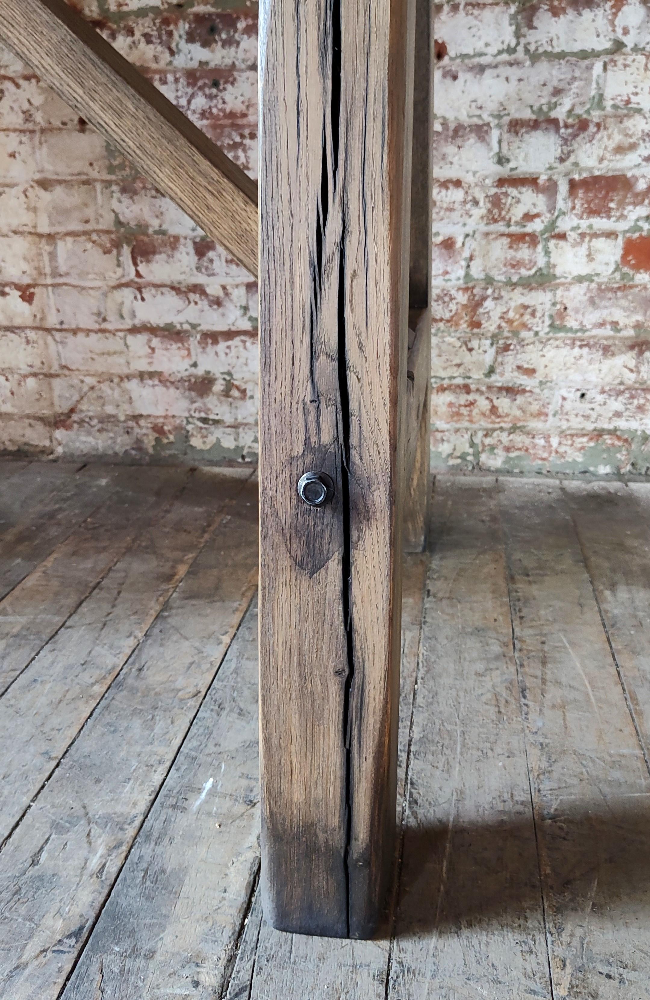 Consolle / Tavolo da esposizione industriale vintage 10
