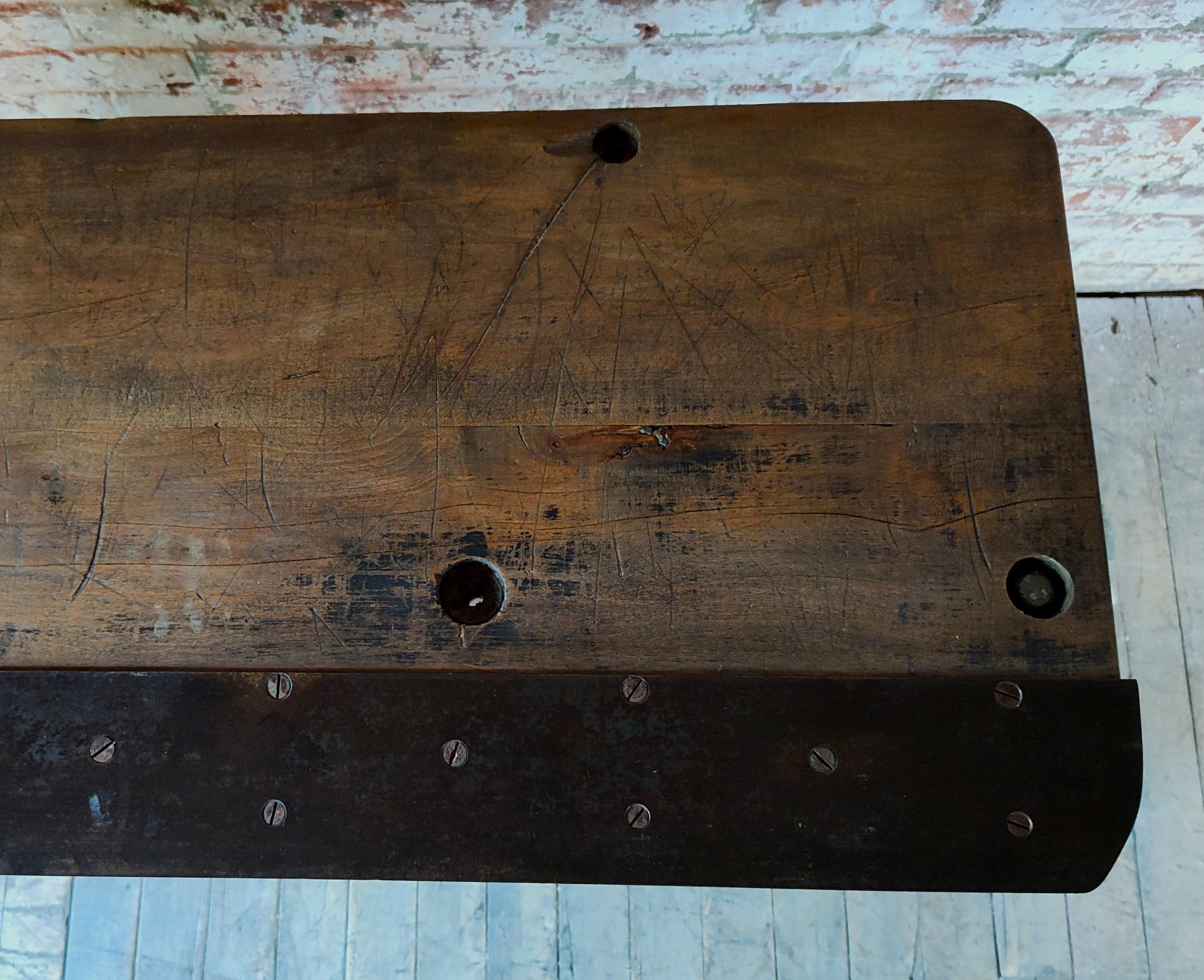 Consolle / Tavolo da esposizione industriale vintage 1