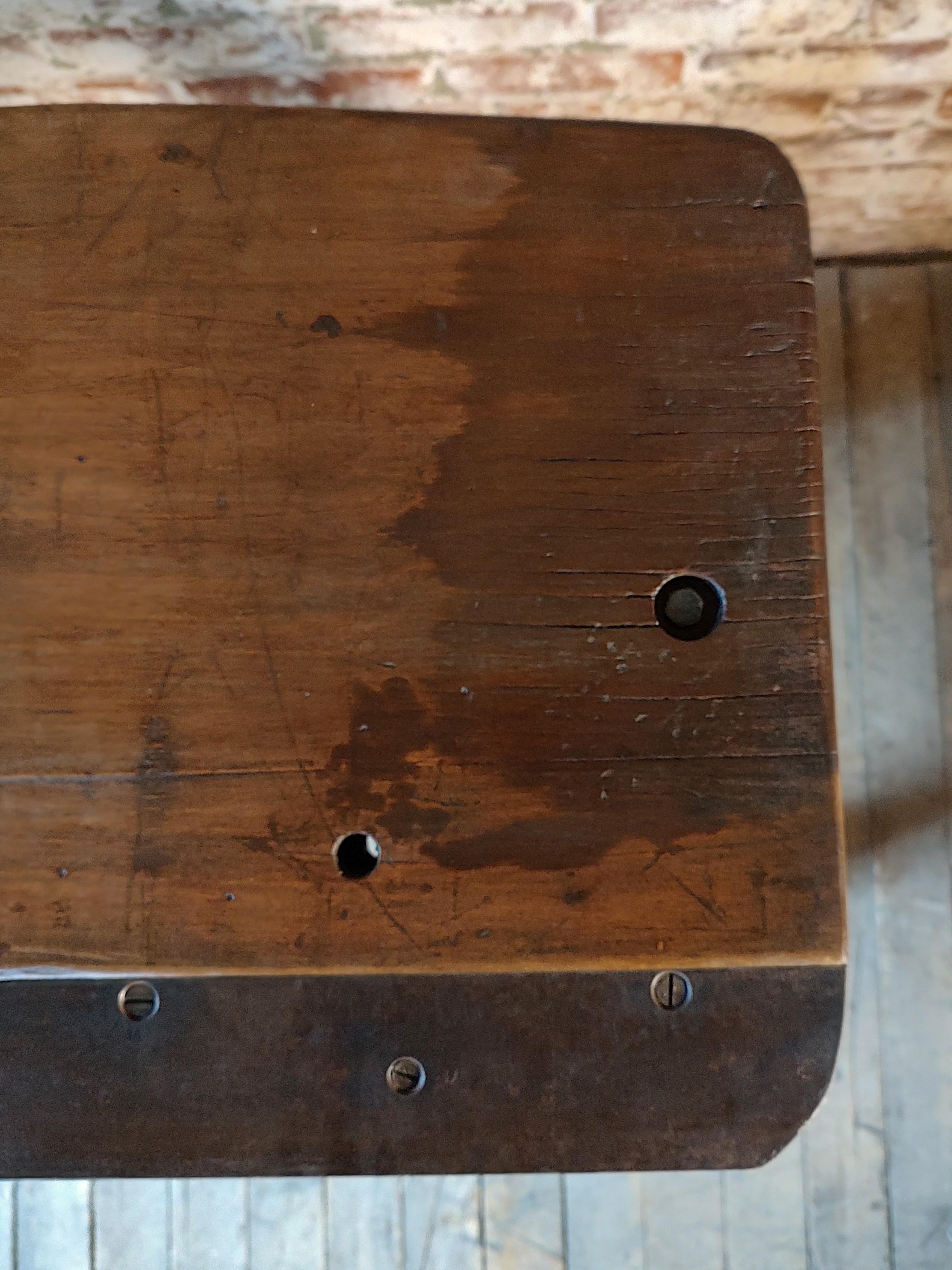 Vintage Industrial Console / Display Table For Sale 3