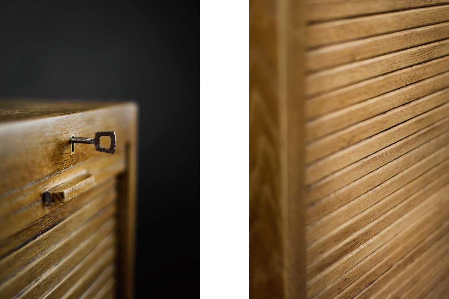 Vintage Industrial Danish Roller Shutter Brown Oak Kabinett mit mehreren Schubladen im Angebot 2