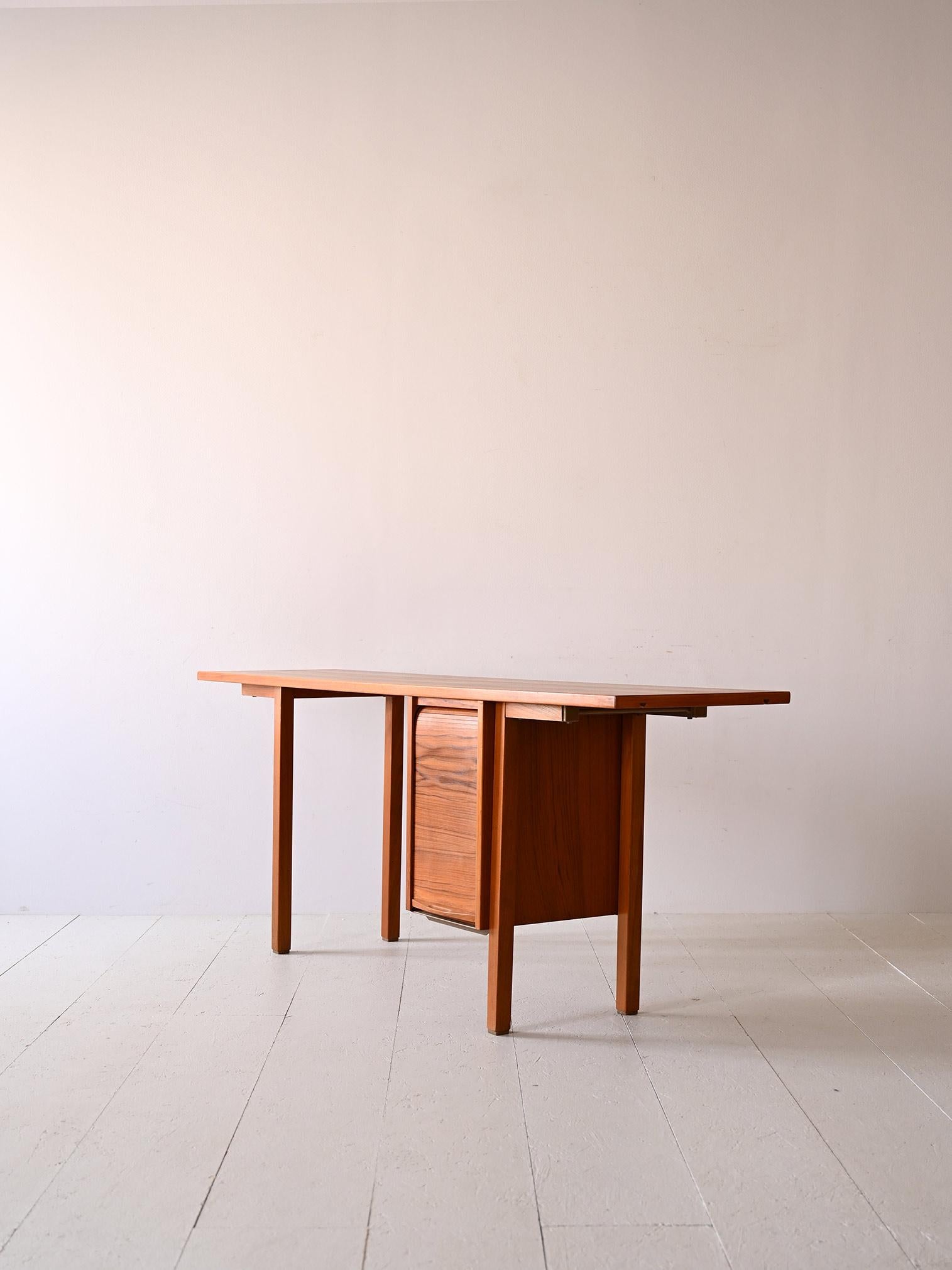 Vintage industrial desk In Good Condition In Brescia, IT