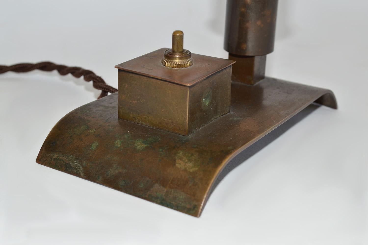 Vintage Industrial Desk or Table Lamp Petite Bauhaus Style Copper, 1930's In Good Condition In Fort Lauderdale, FL