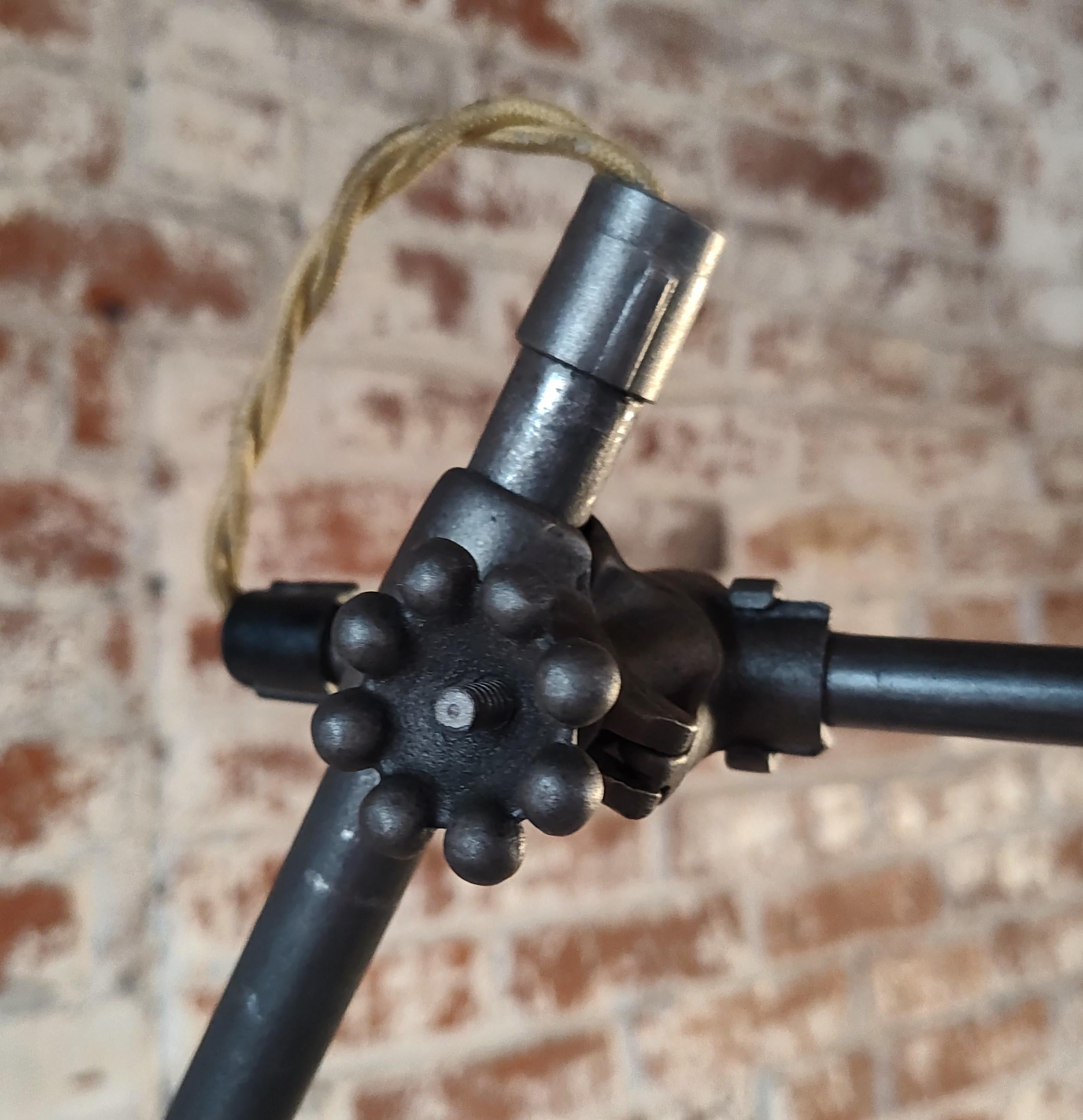 Vintage Industrial Doppelarm Stehlampe (20. Jahrhundert) im Angebot