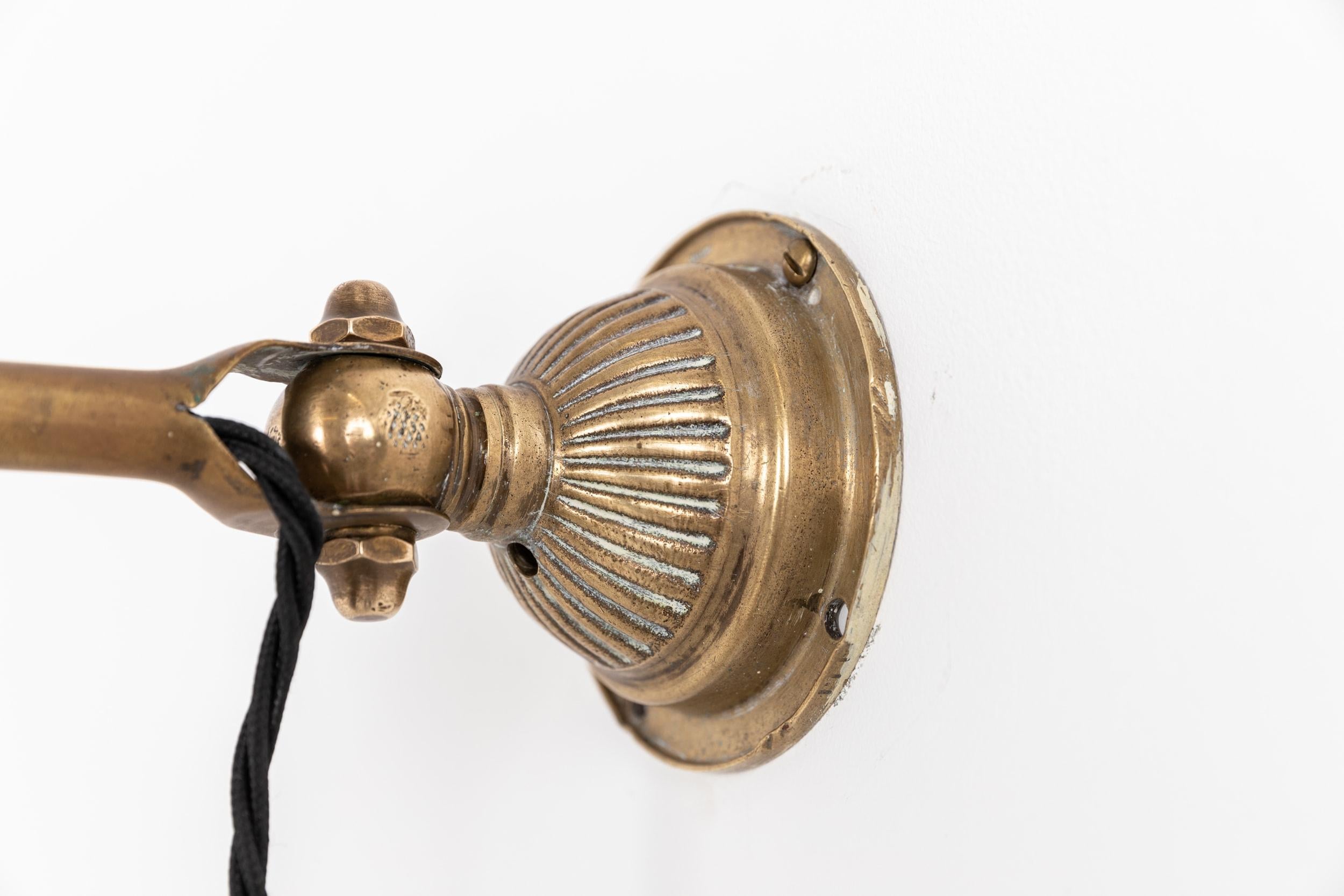 Vintage Industrial Early Brass Dugdills Machinist's Wall Lamp, c.1920 For Sale 1