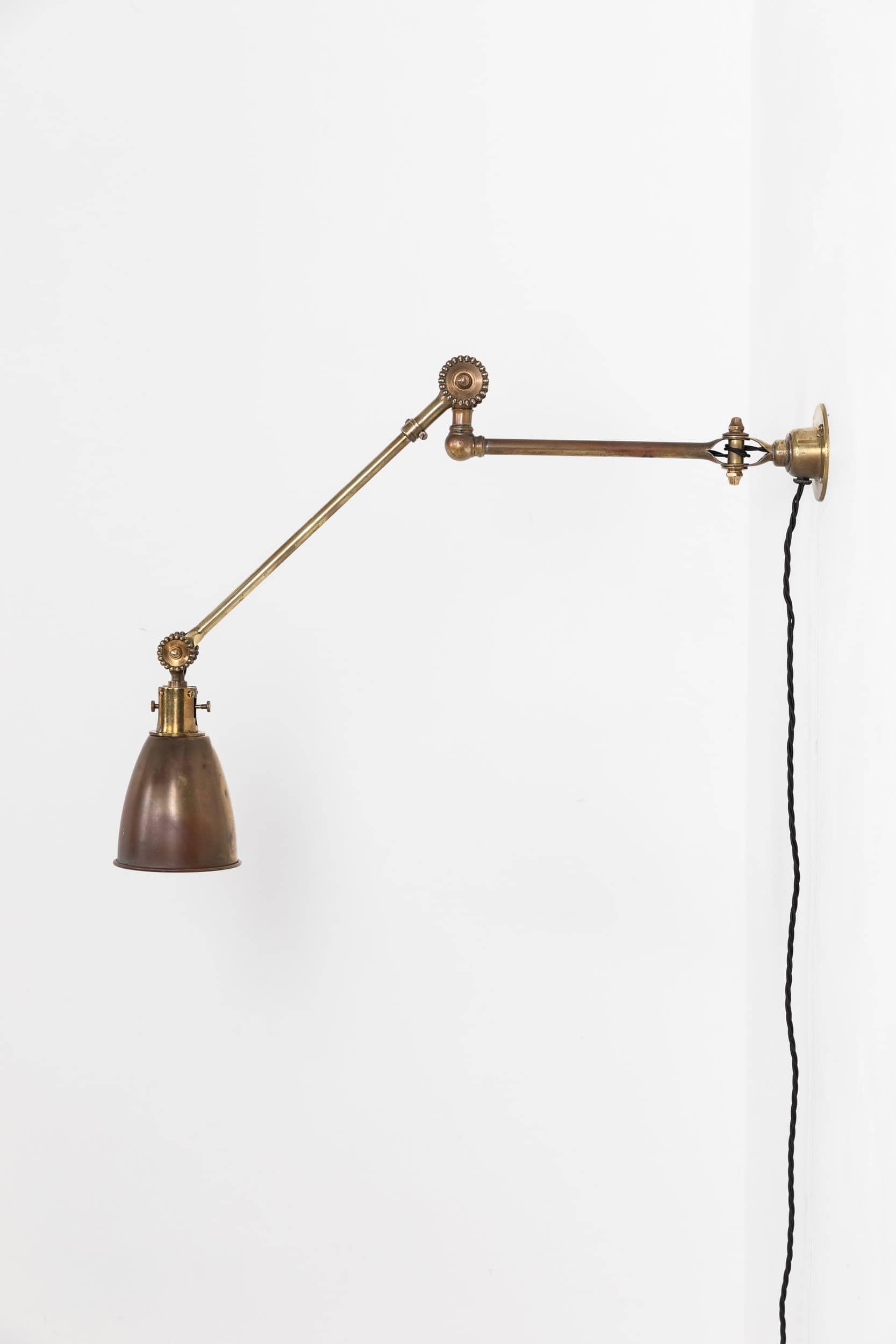Laiton Lampe murale industrielle vintage Dugdills Machinist en laiton précoce, vers 1920 en vente