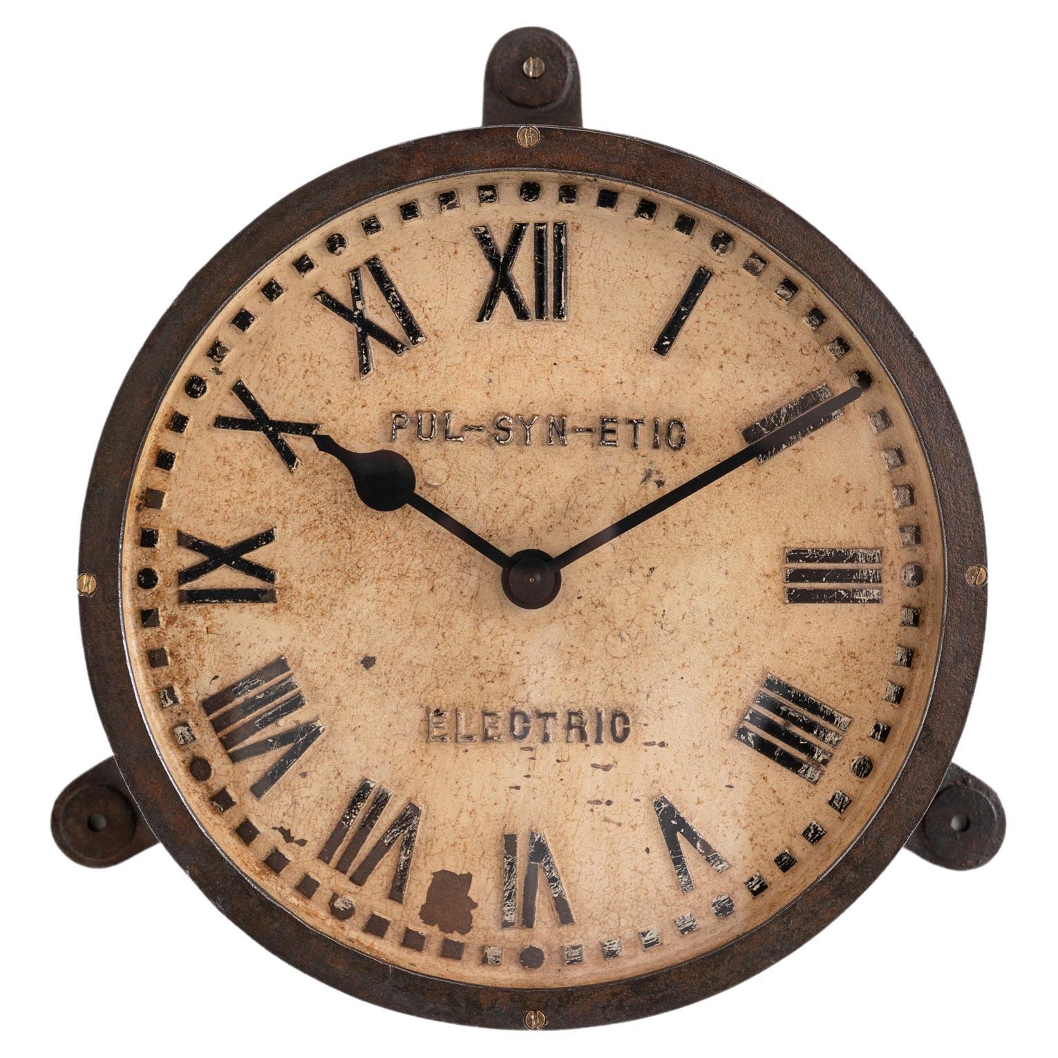Vintage Industrial Early Cast Iron Gents of Leicester Wall Clock, c.1915