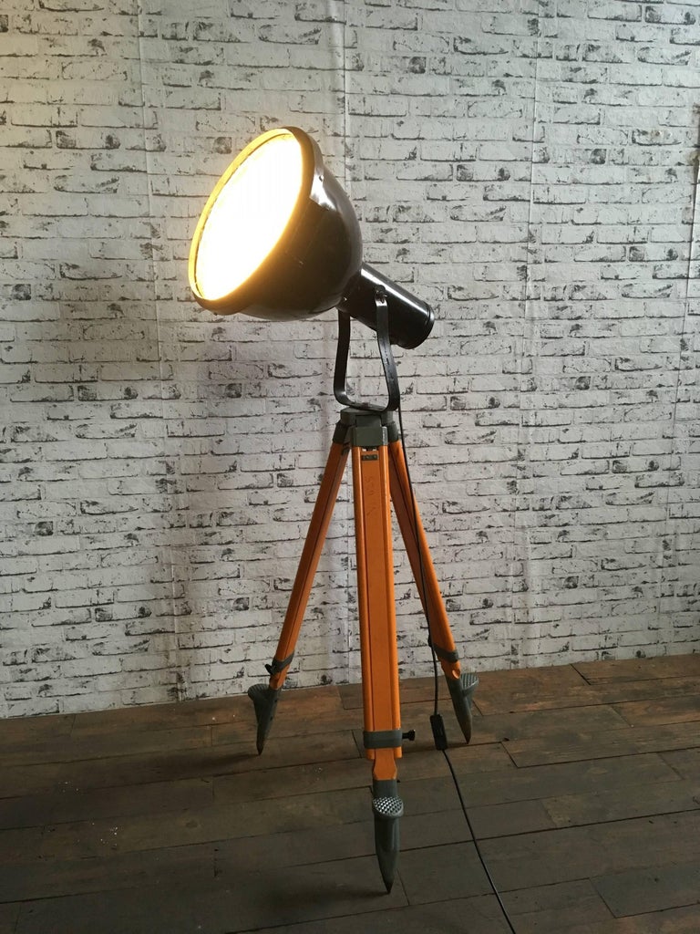 Vintage Industrial Enameled Tripod Reflector Lamp, 1950s For Sale at
