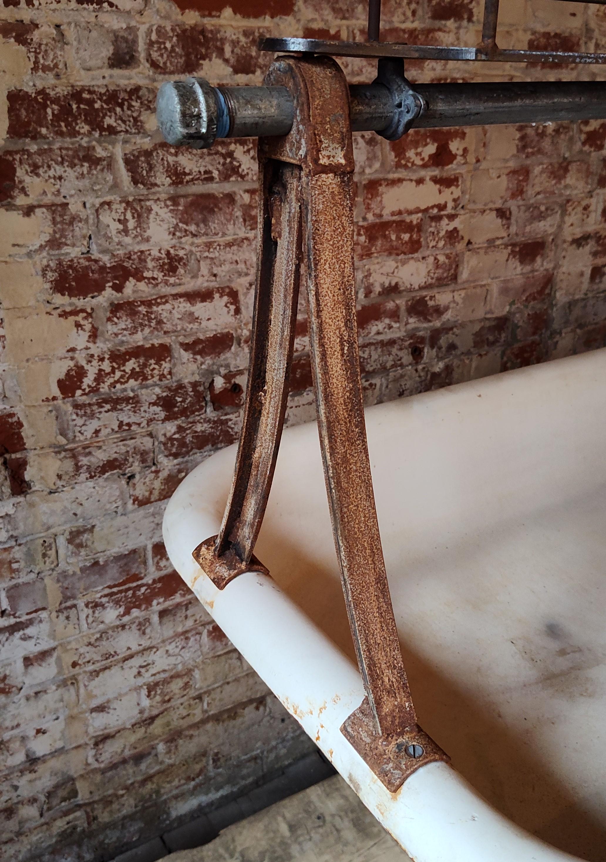 Vintage Industrial Factory Trough Sink In Good Condition For Sale In Oakville, CT