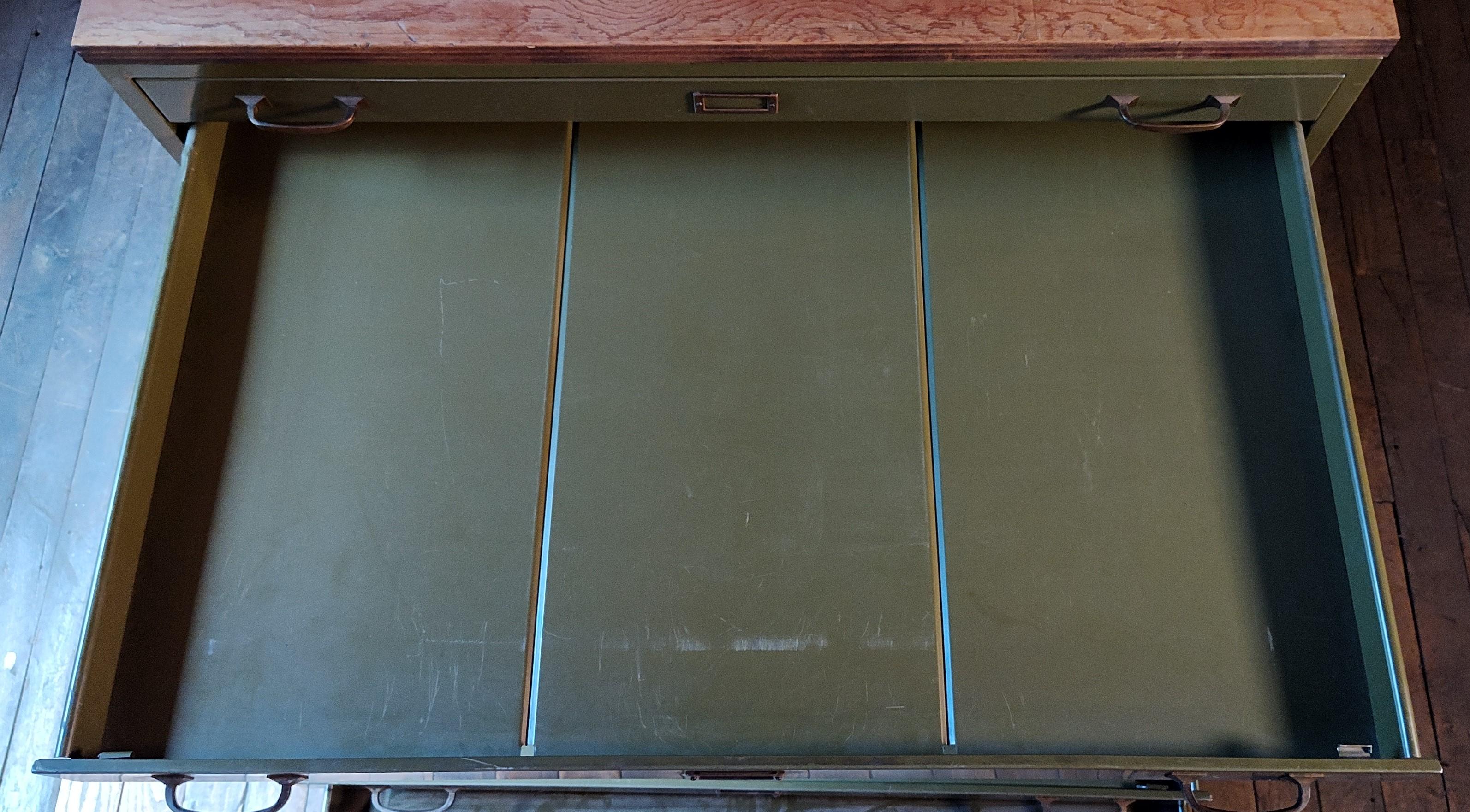 Flacher Aktenschrank Vintage Industrial 7