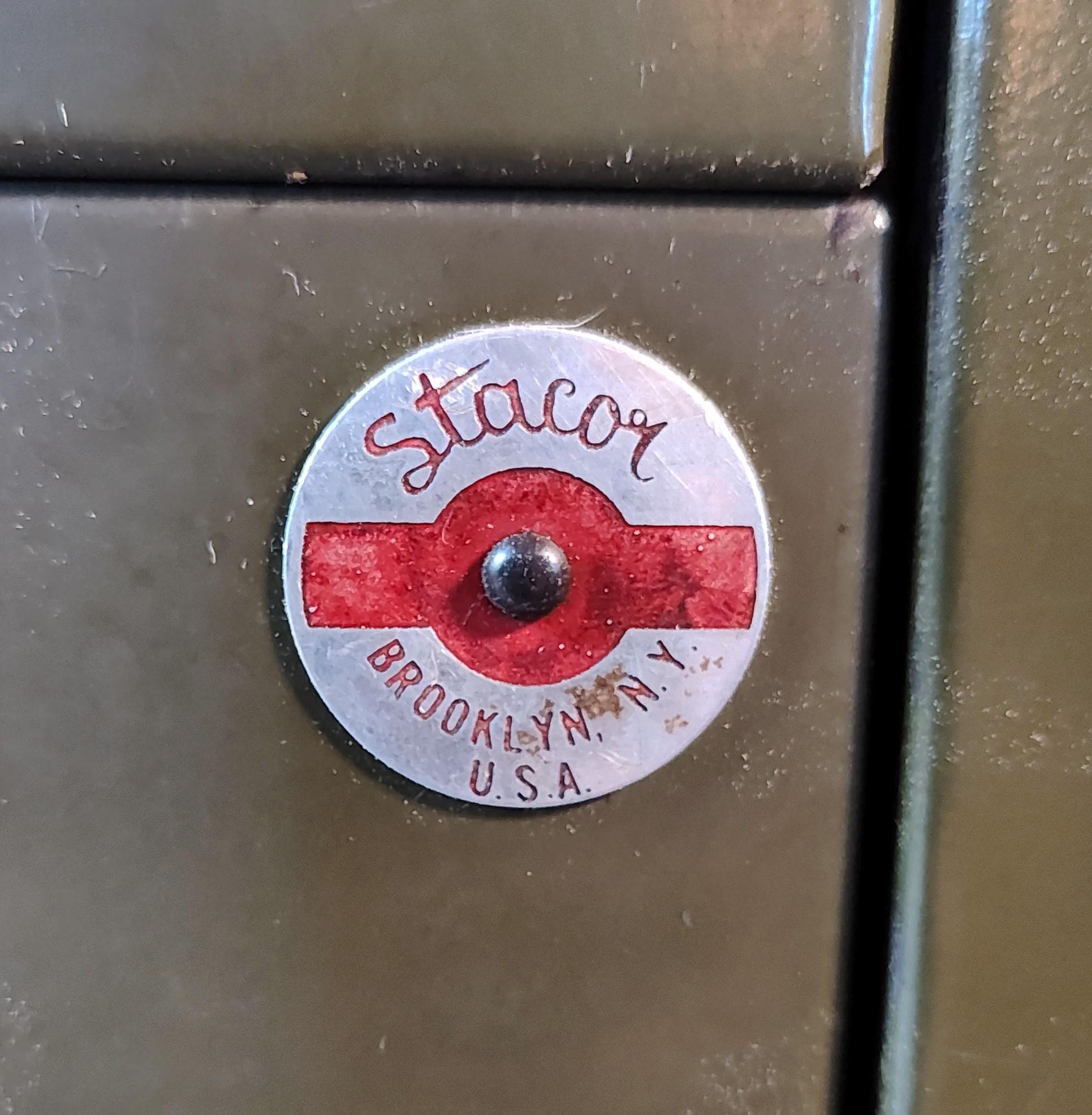 Flacher Aktenschrank Vintage Industrial 10